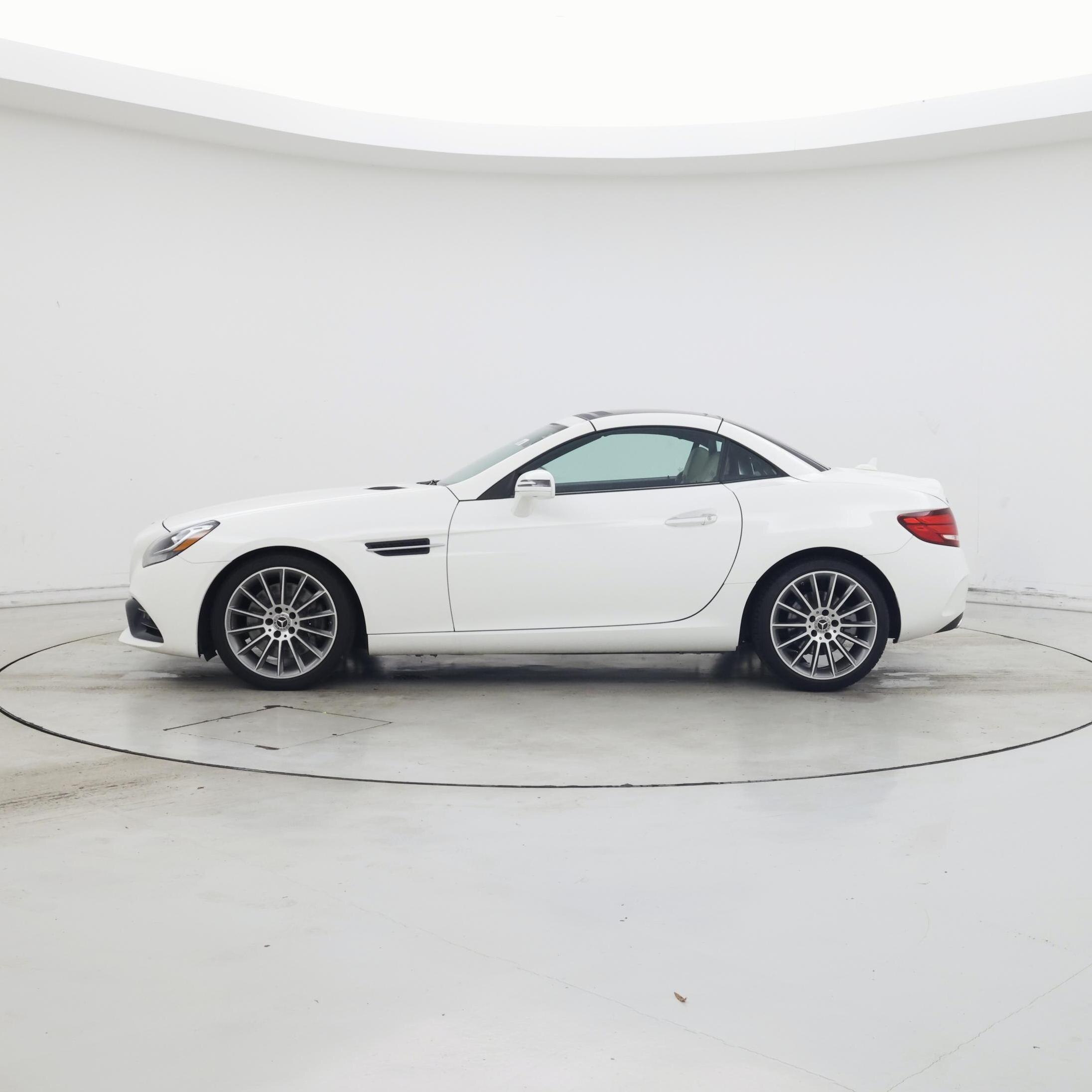 Thumbnail: 2020 Mercedes-Benz SLC - 3