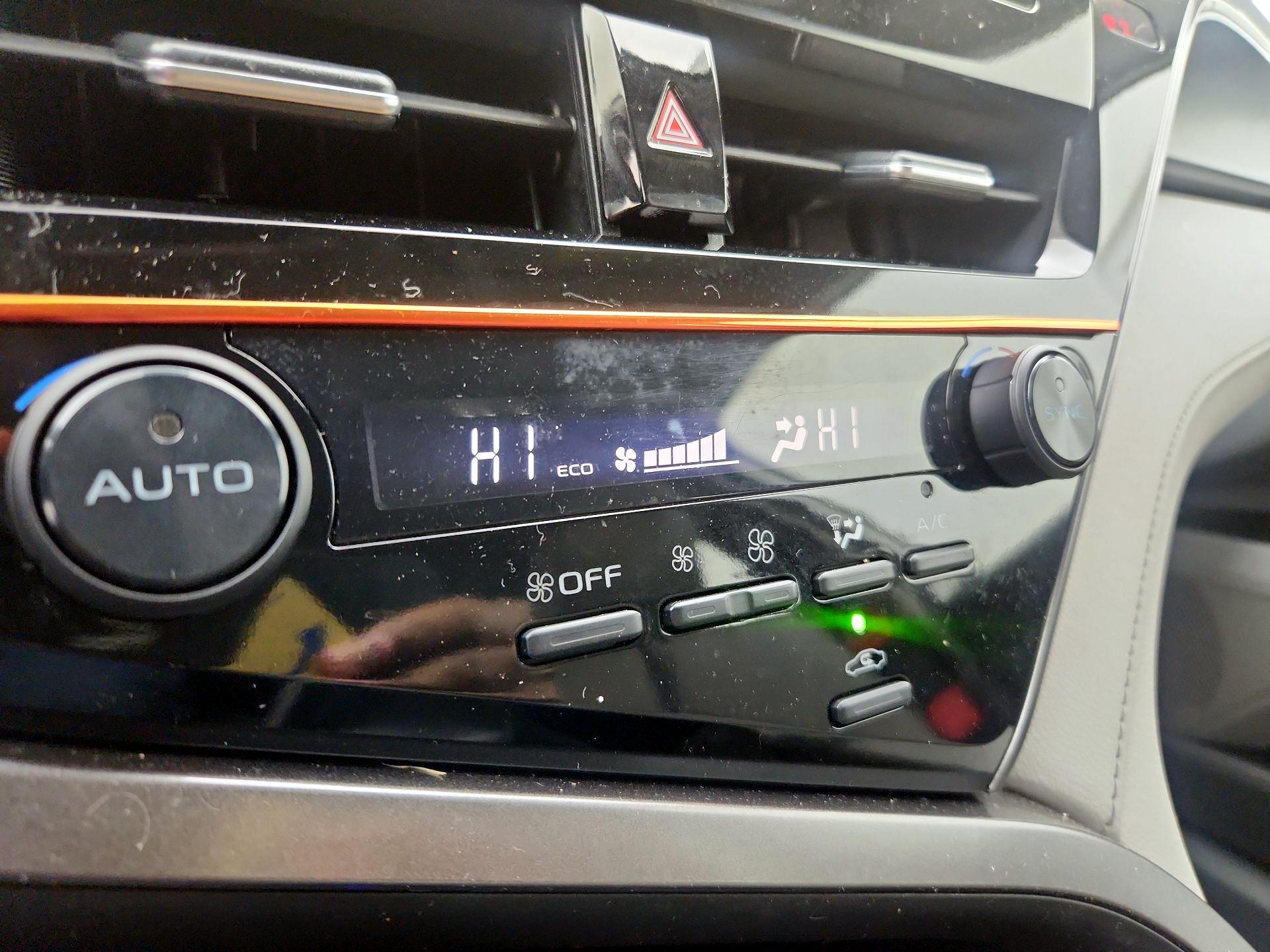 Thumbnail: 2023 Toyota Camry - 17