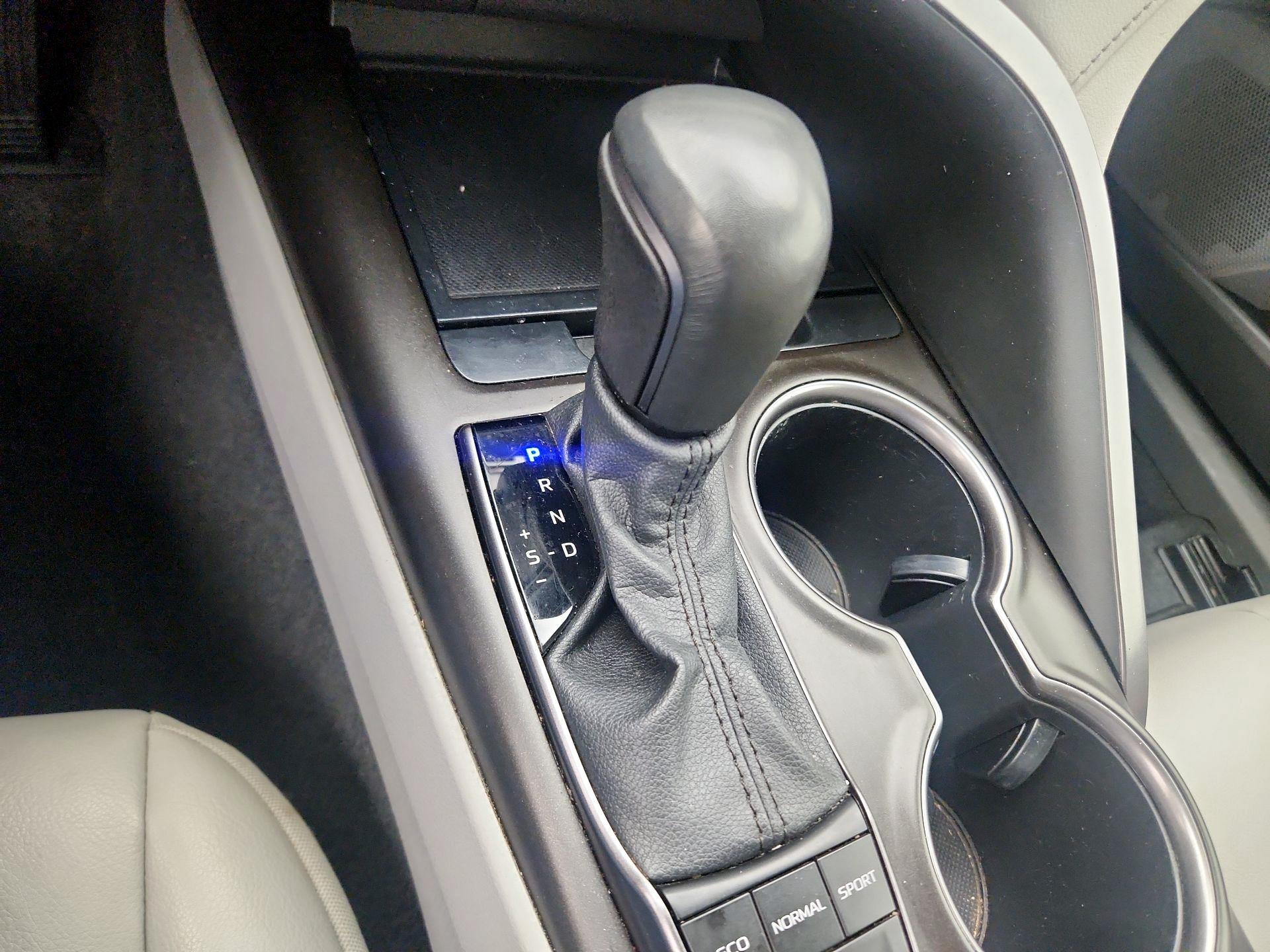 Thumbnail: 2023 Toyota Camry - 18