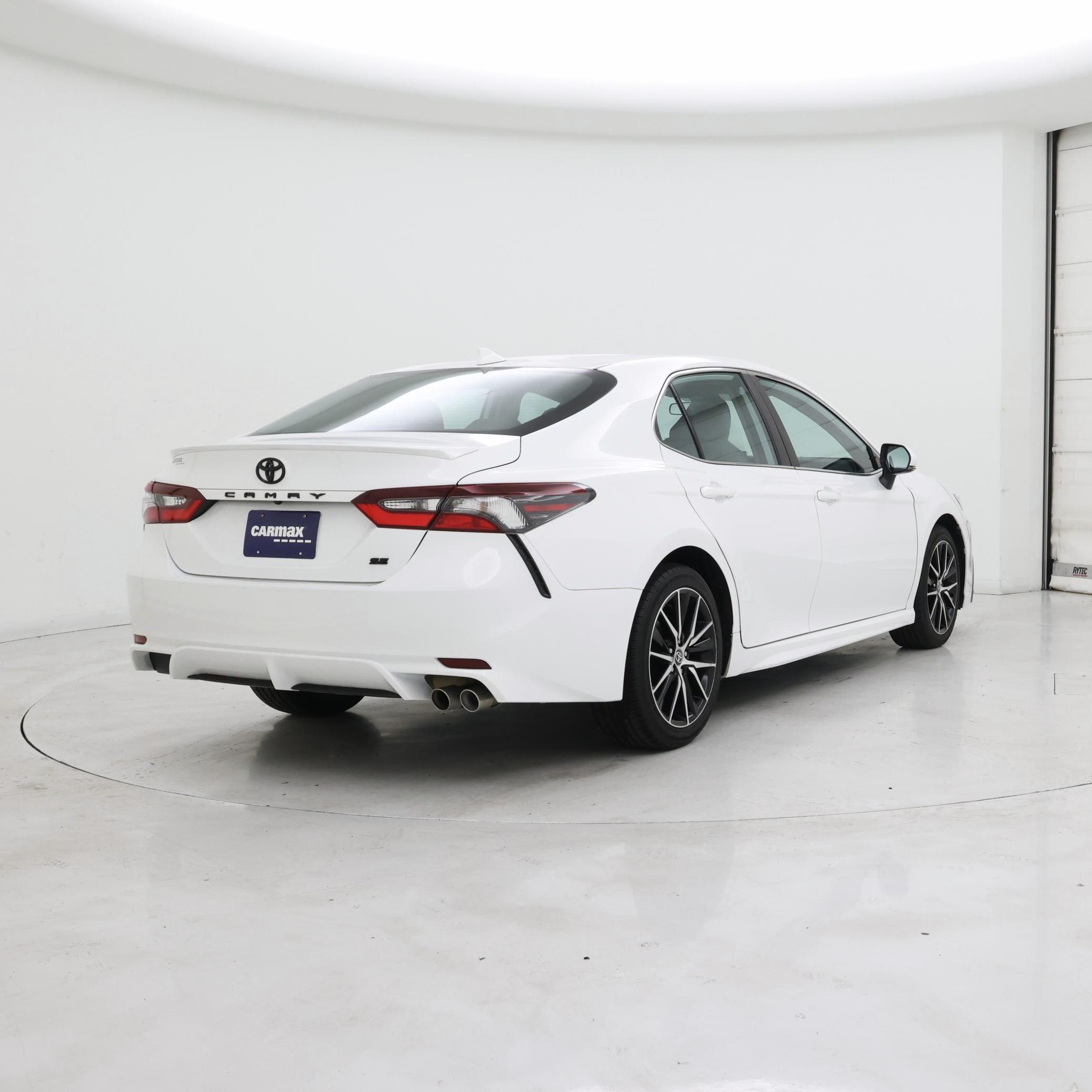 Thumbnail: 2023 Toyota Camry - 8