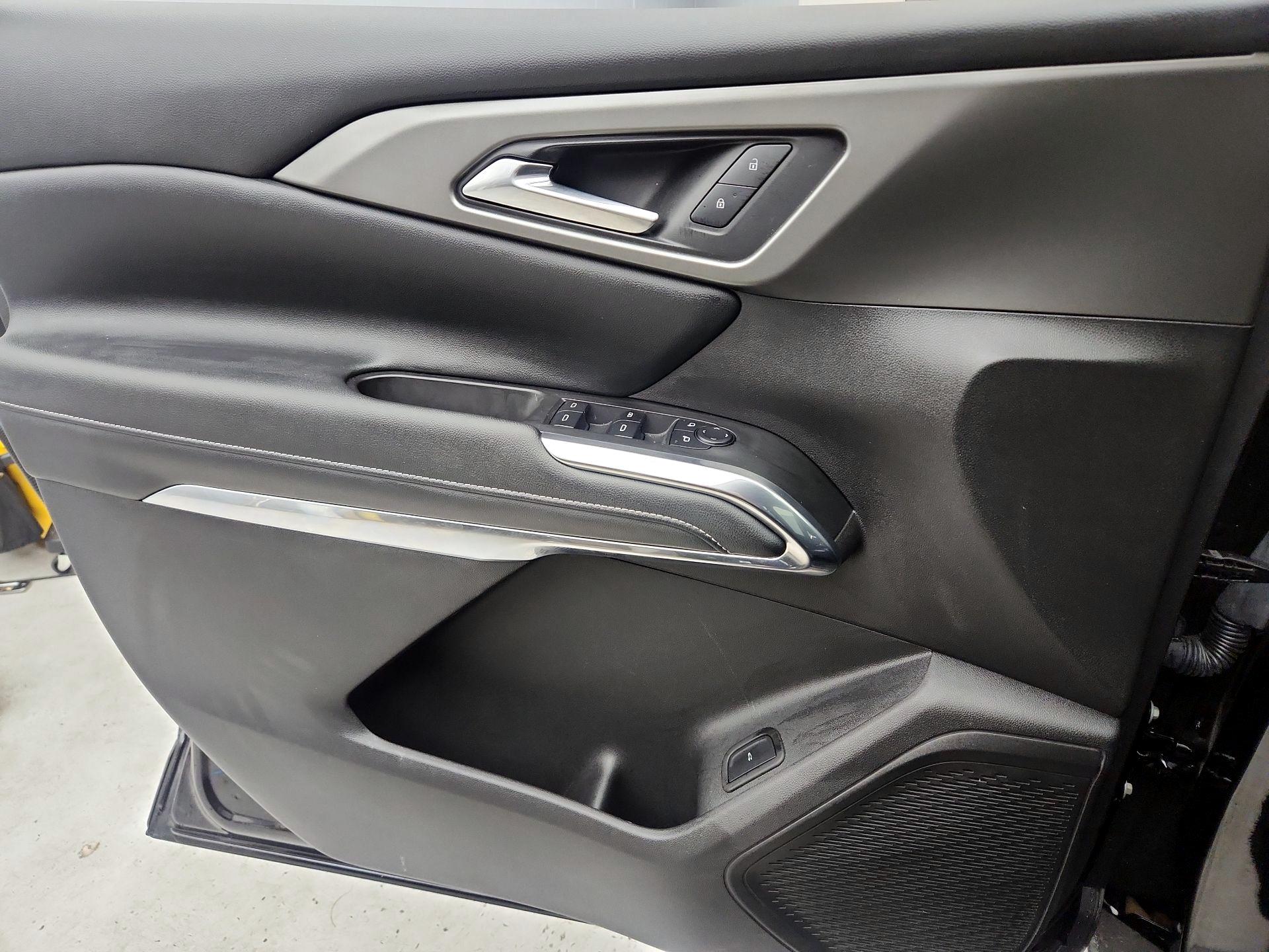 Thumbnail: 2025 Chevrolet Traverse - 12