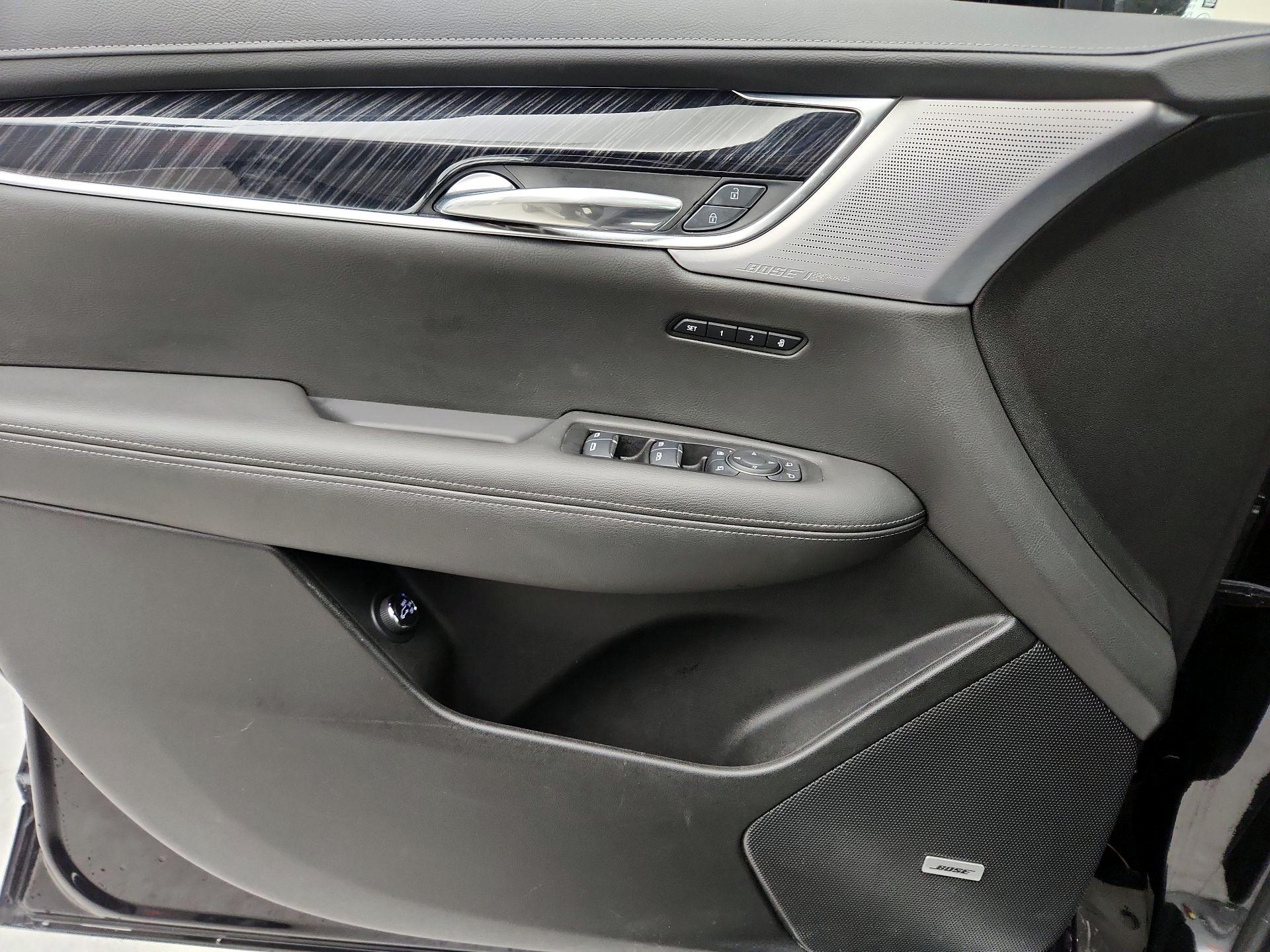 Thumbnail: 2025 Cadillac XT6 - 12