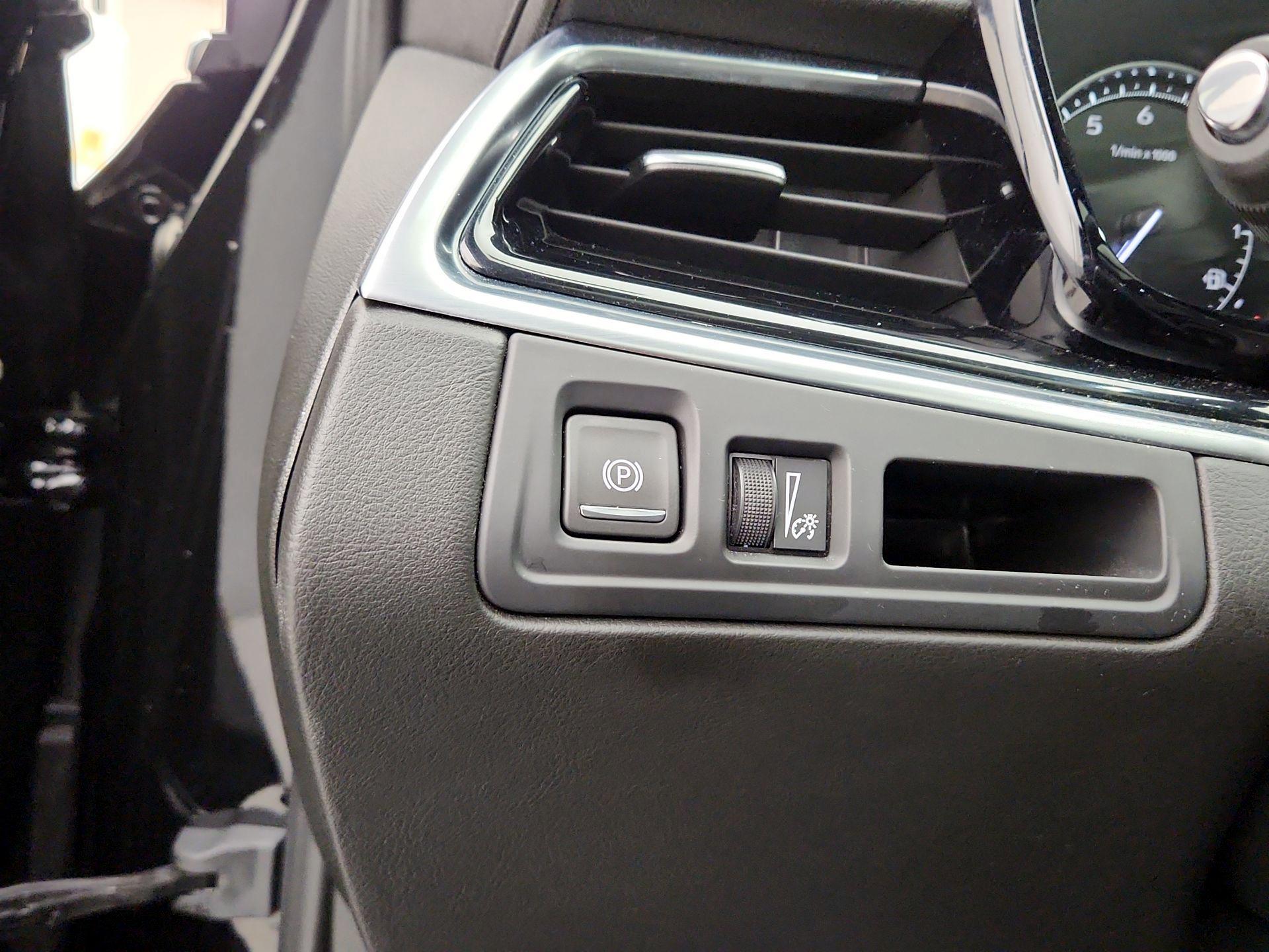 Thumbnail: 2025 Cadillac XT6 - 13