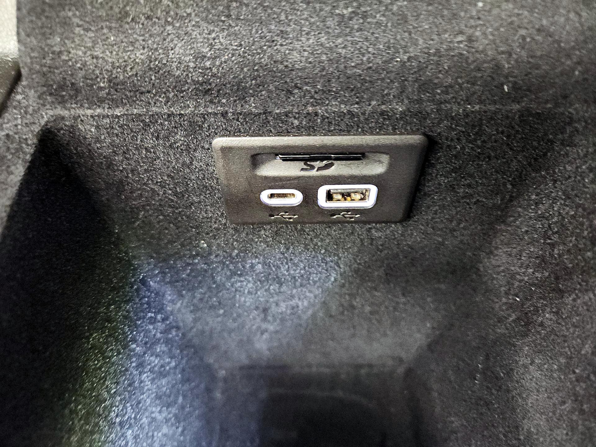 Thumbnail: 2025 Cadillac XT6 - 19