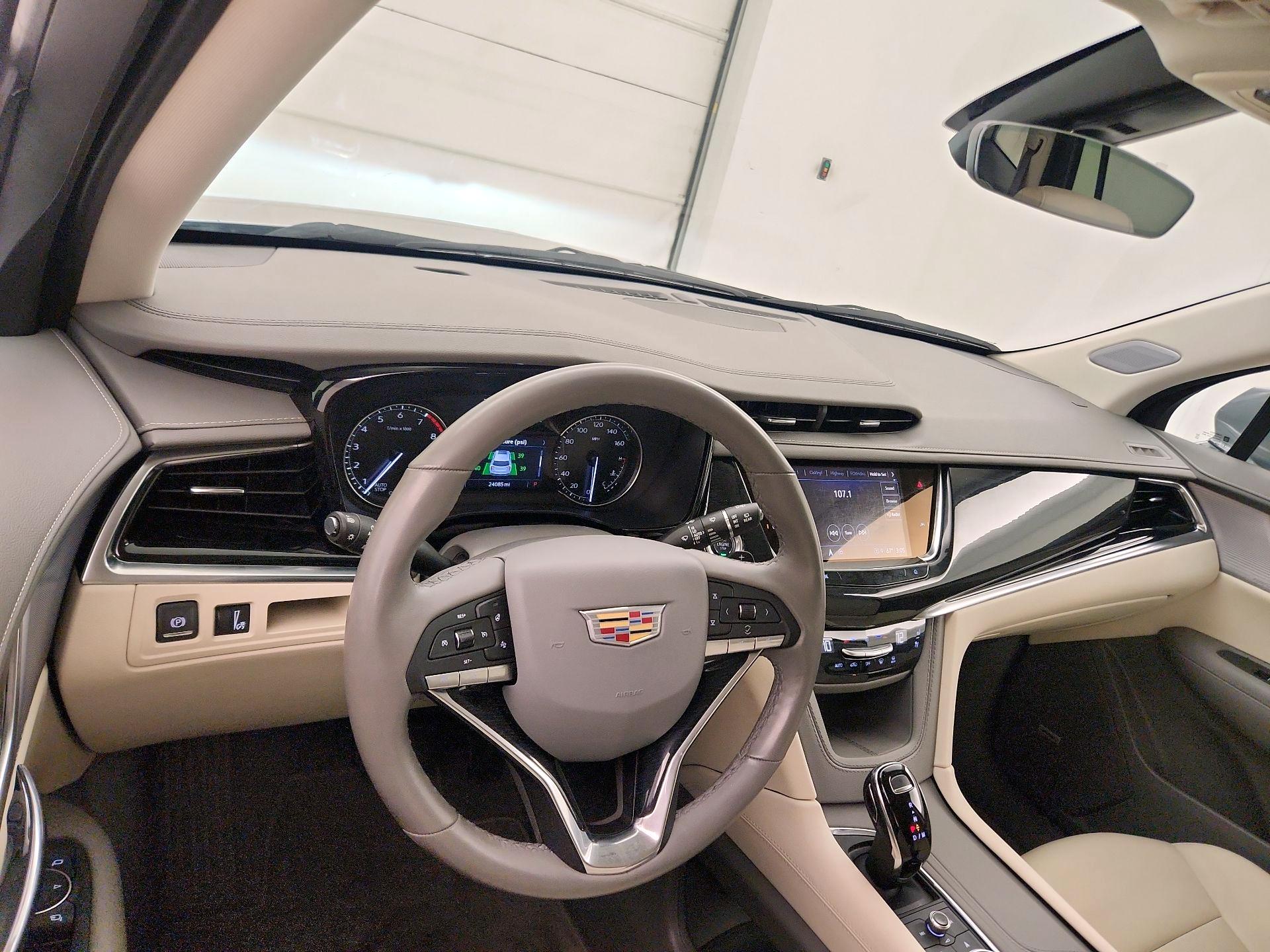 Thumbnail: 2025 Cadillac XT6 - 9