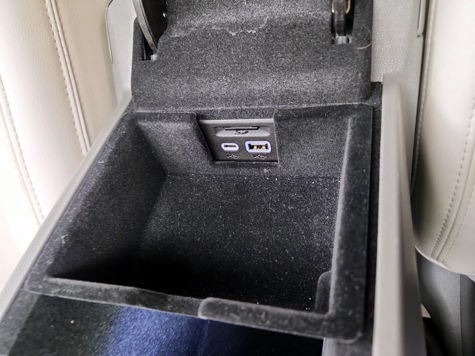 2025 Cadillac XT6 Premium Luxury - Photo 19