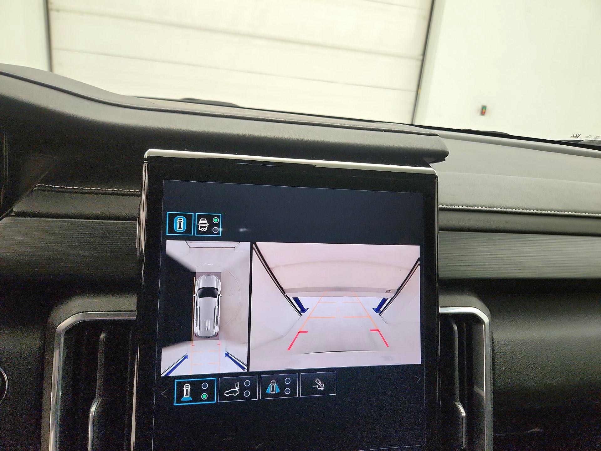 Thumbnail: 2025 GMC Acadia - 15