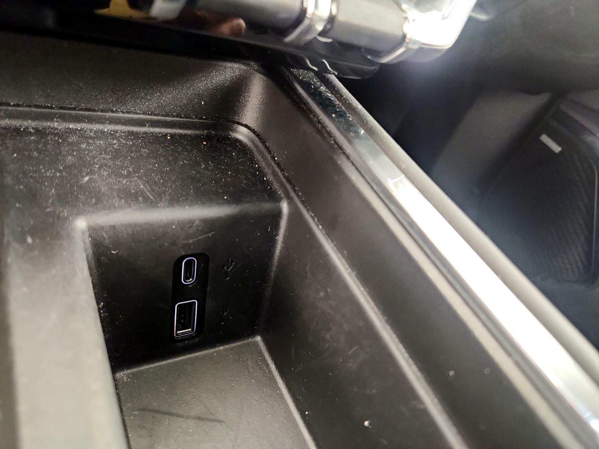 Thumbnail: 2025 GMC Acadia - 19