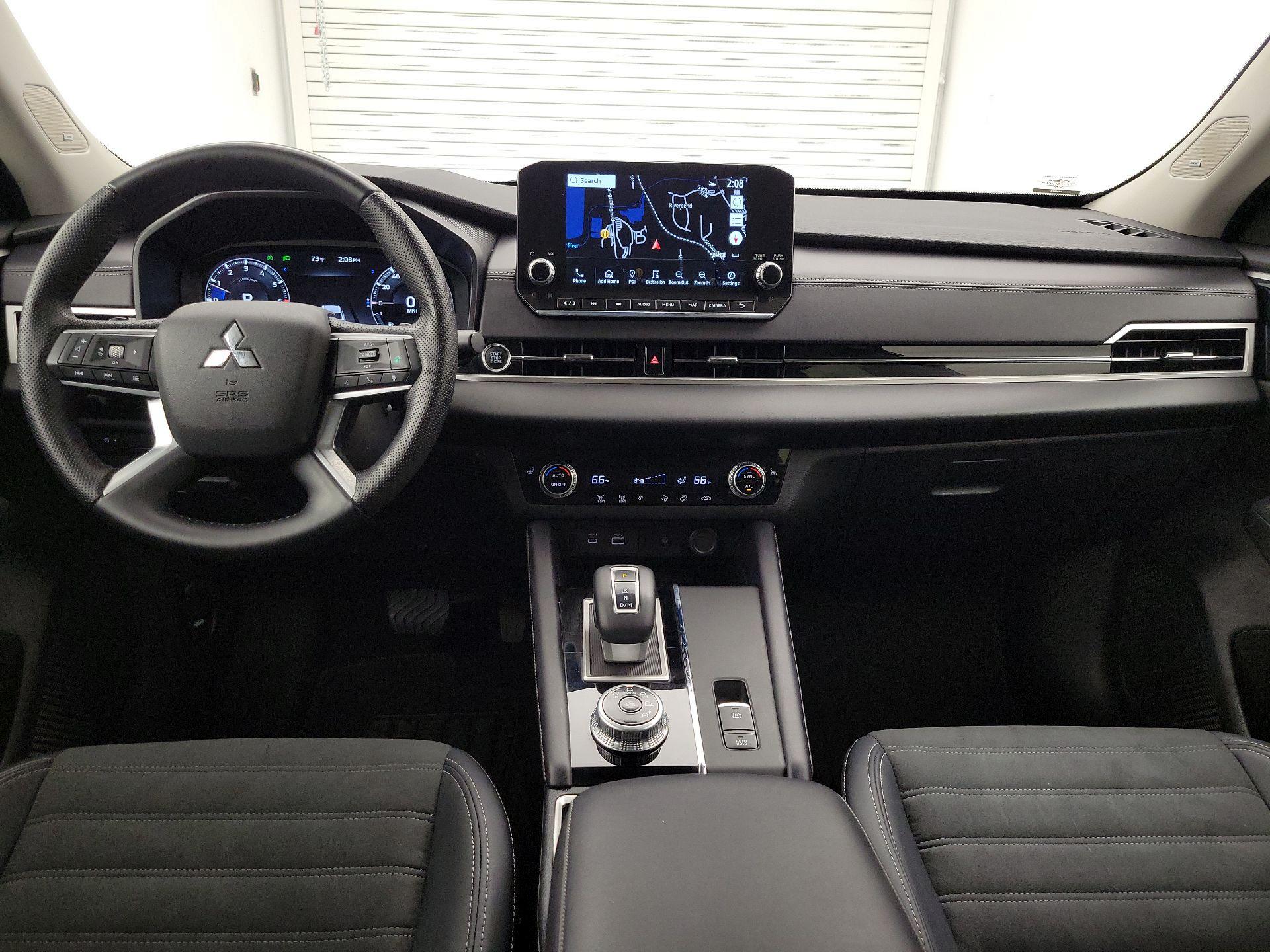 Thumbnail: 2024 Mitsubishi Outlander - 9