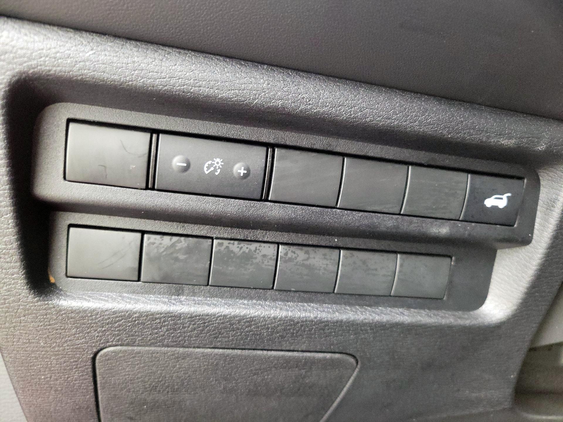 Thumbnail: 2024 Mitsubishi Outlander - 13