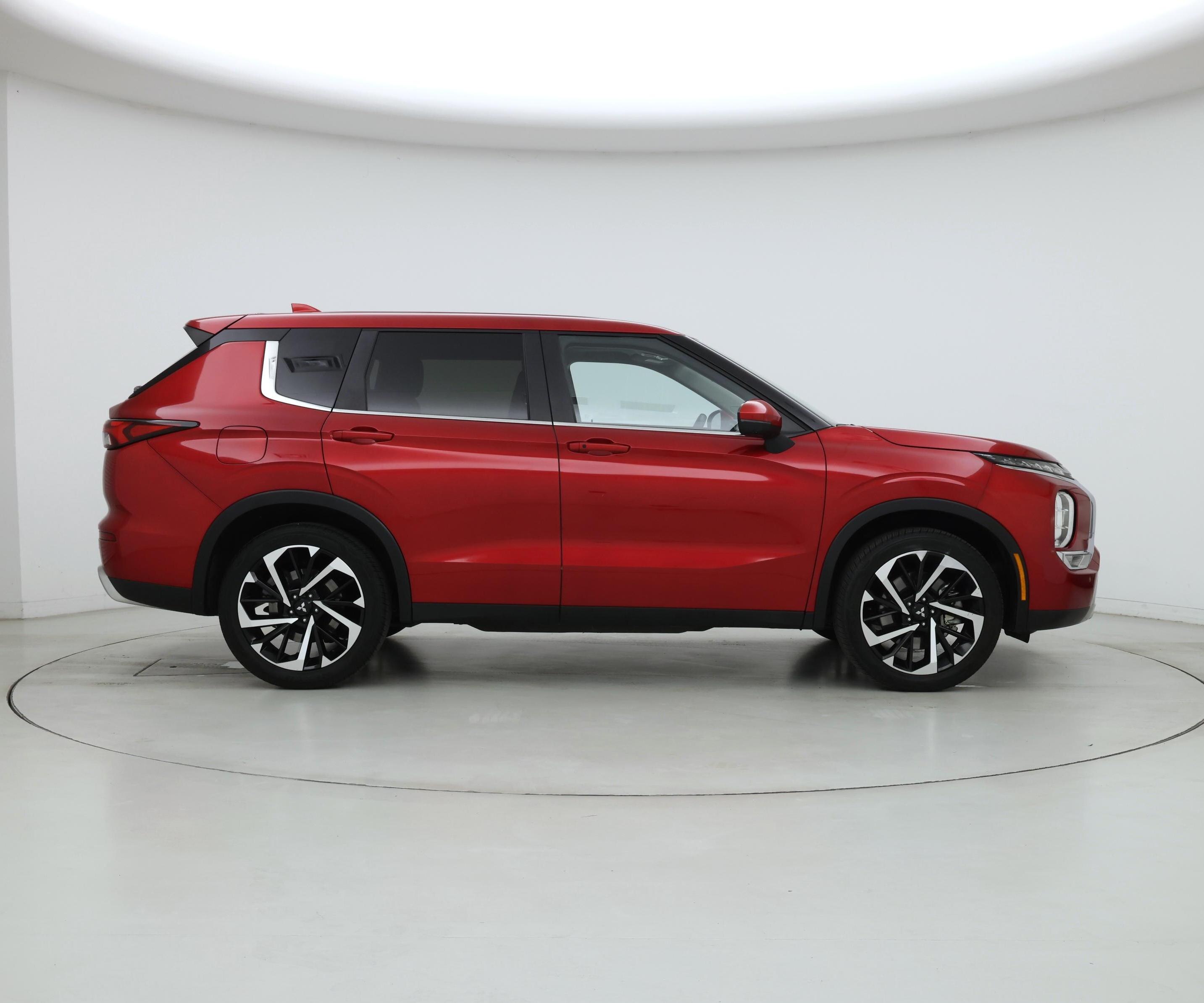 Thumbnail: 2024 Mitsubishi Outlander - 7