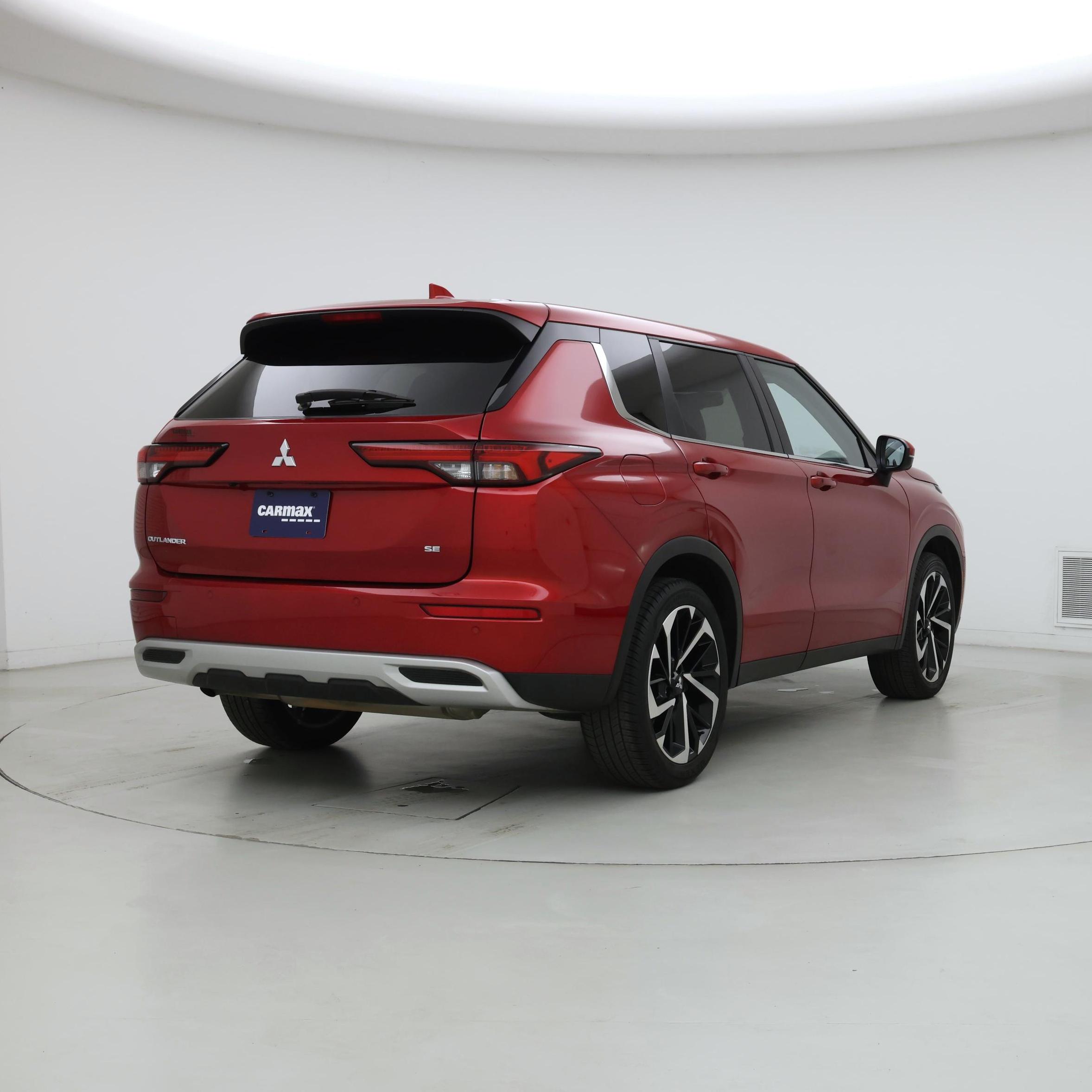 Thumbnail: 2024 Mitsubishi Outlander - 8