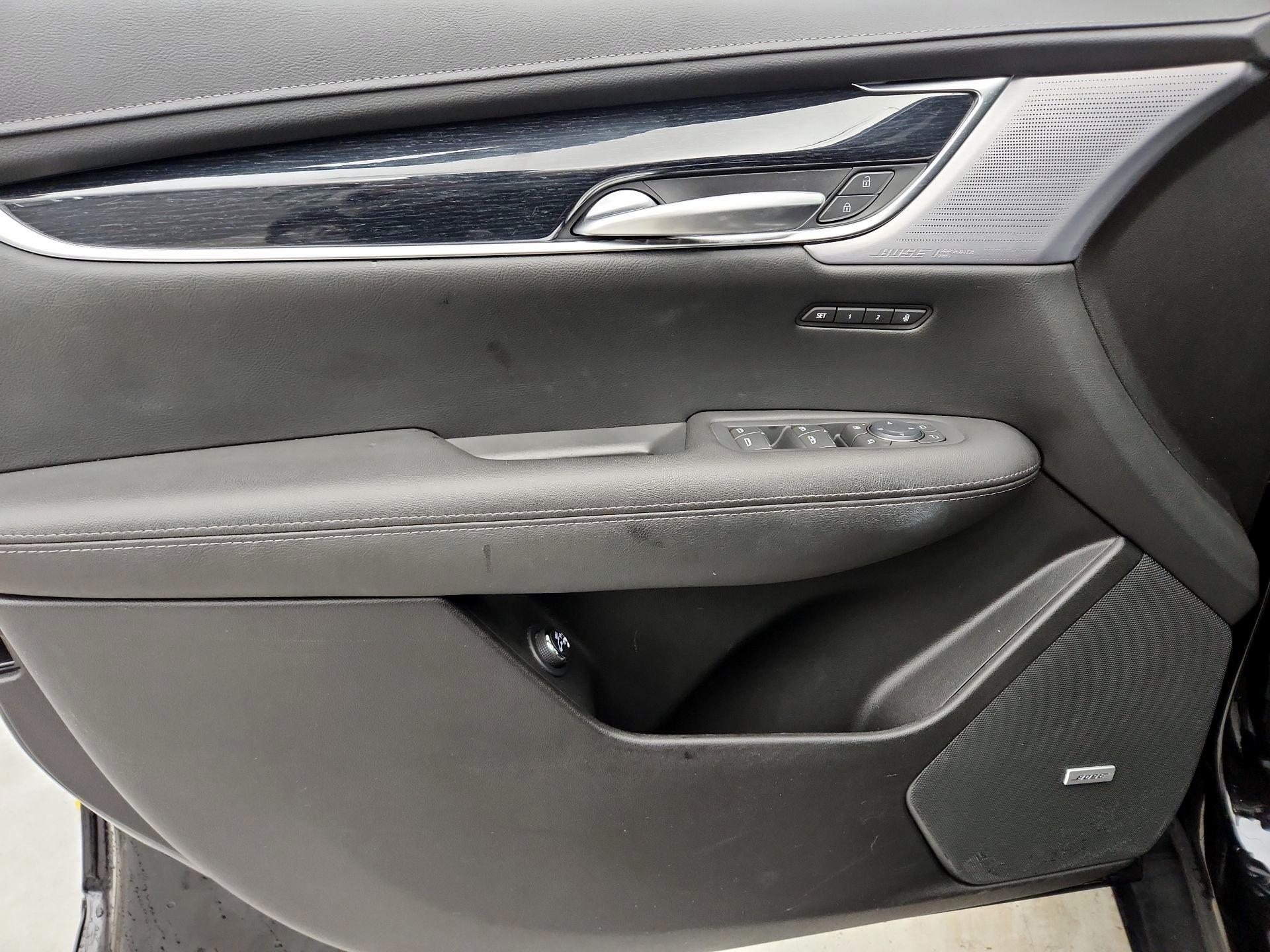 Thumbnail: 2025 Cadillac XT5 - 12