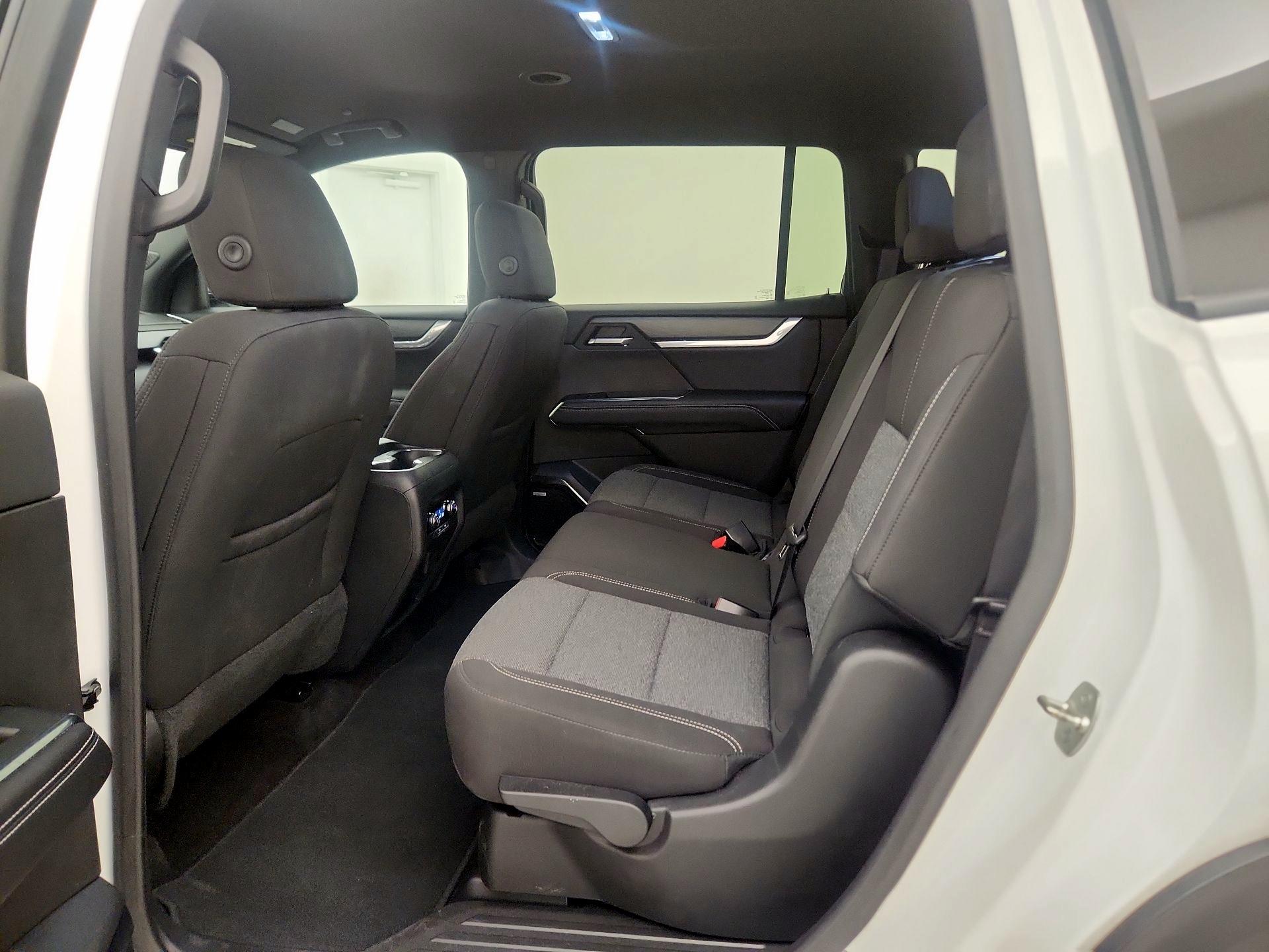 Thumbnail: 2025 GMC Acadia - 20