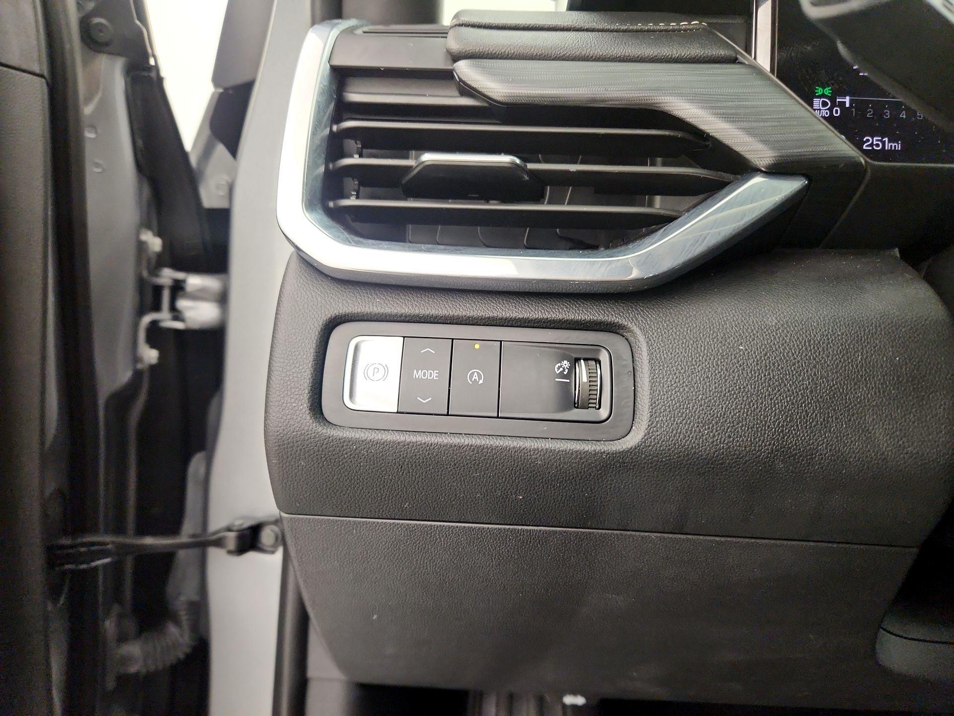 Thumbnail: 2025 GMC Acadia - 13