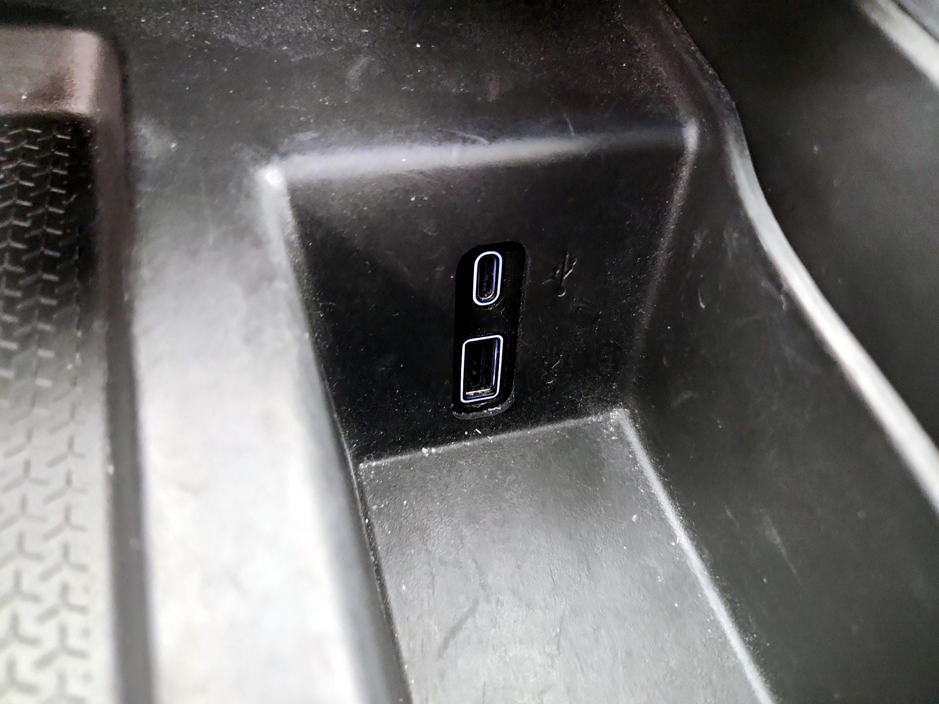 Thumbnail: 2025 GMC Acadia - 18