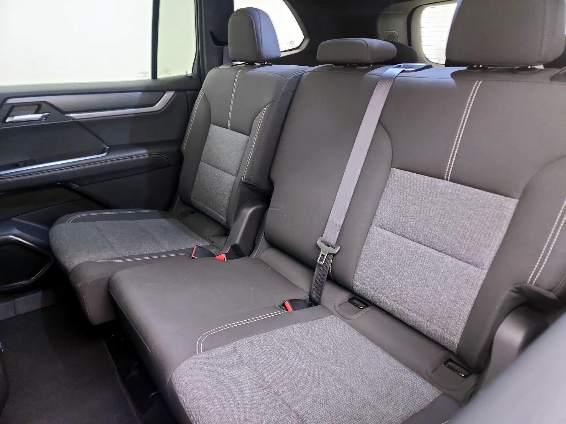 Thumbnail: 2025 GMC Acadia - 19