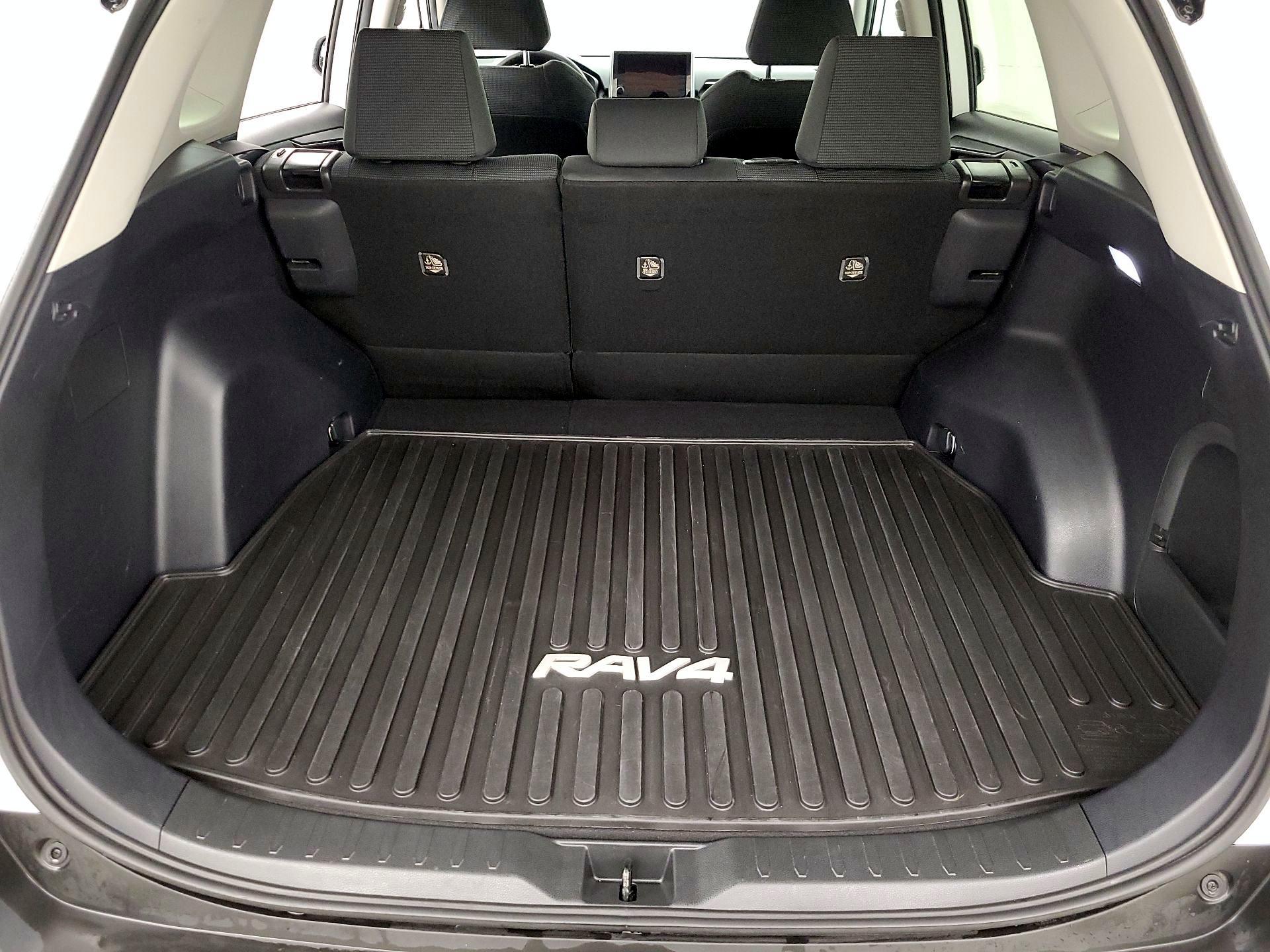 Thumbnail: 2024 Toyota RAV4 - 20