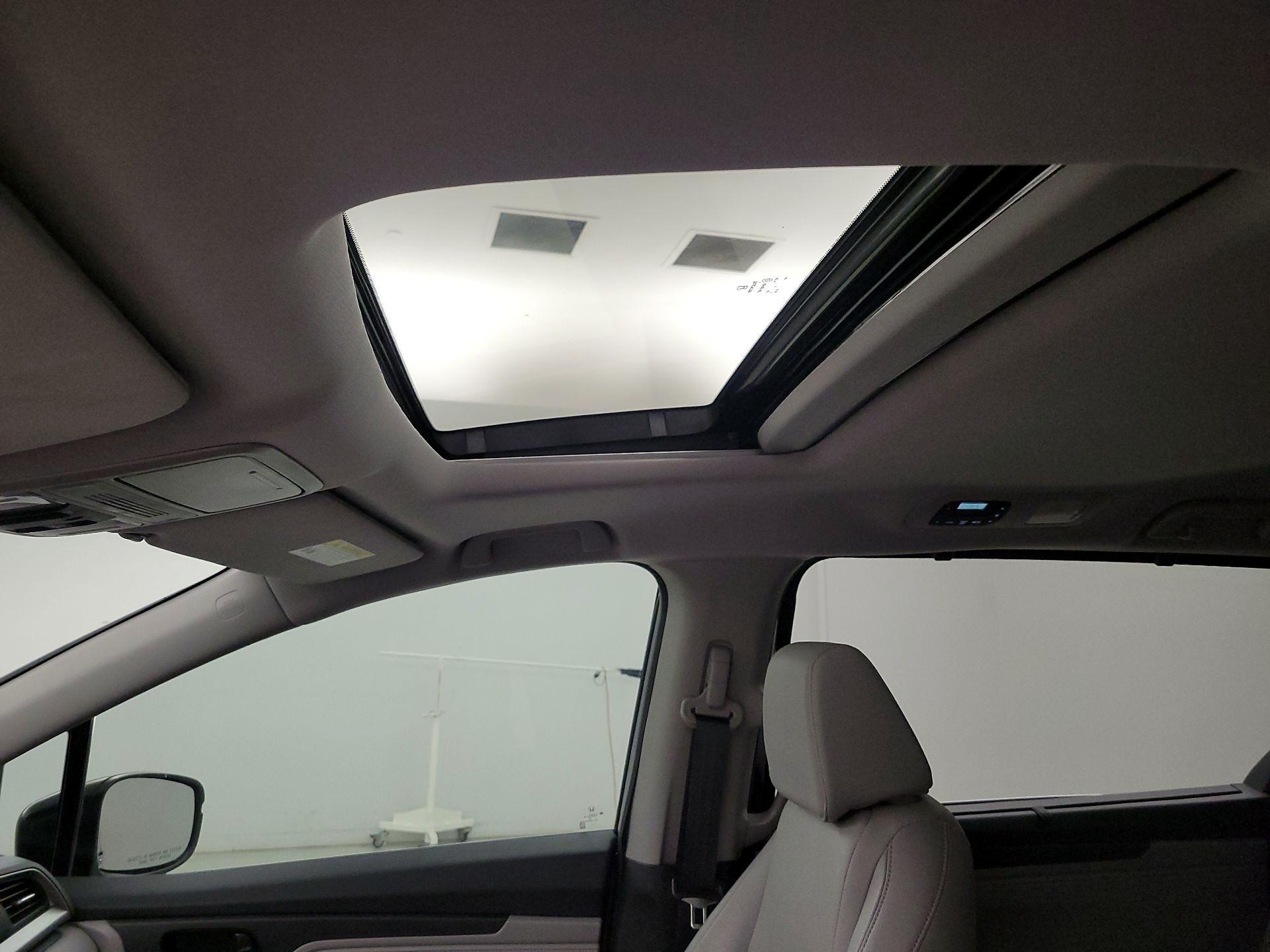 Thumbnail: 2020 Honda Odyssey - 19