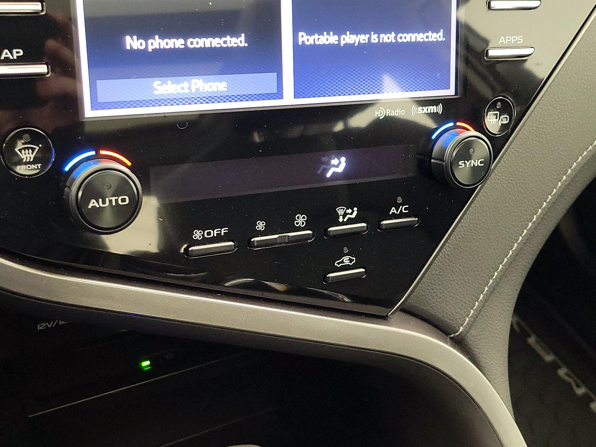 Thumbnail: 2020 Toyota Camry - 16