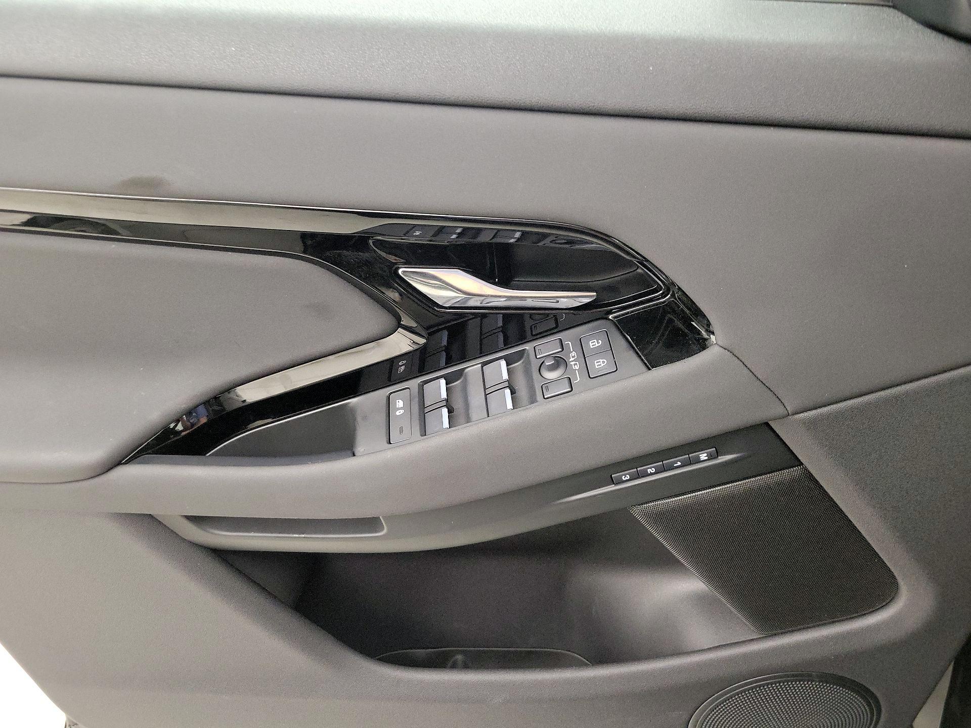 Thumbnail: 2024 Land Rover Range Rover Evoque - 12