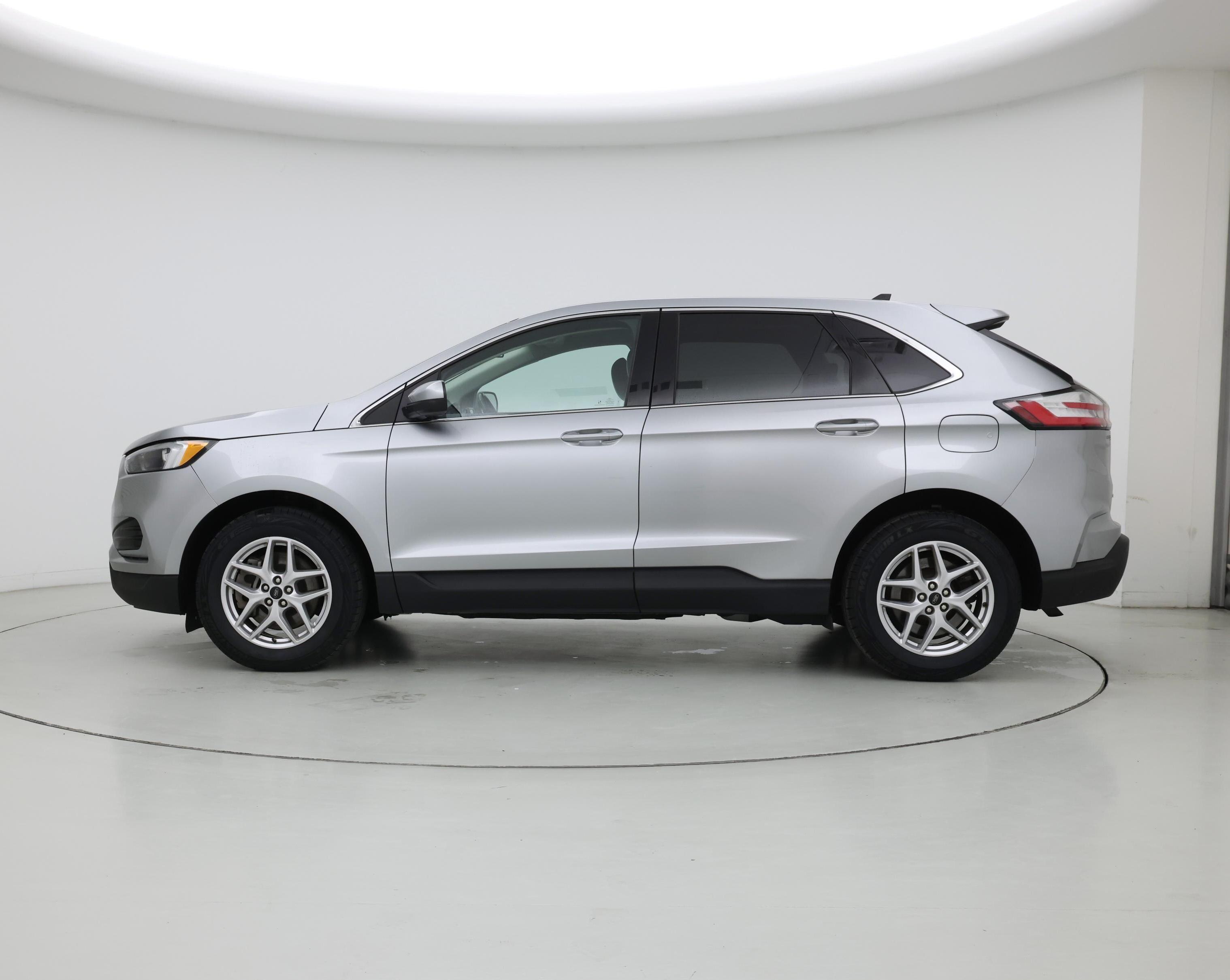 Thumbnail: 2023 Ford Edge - 3