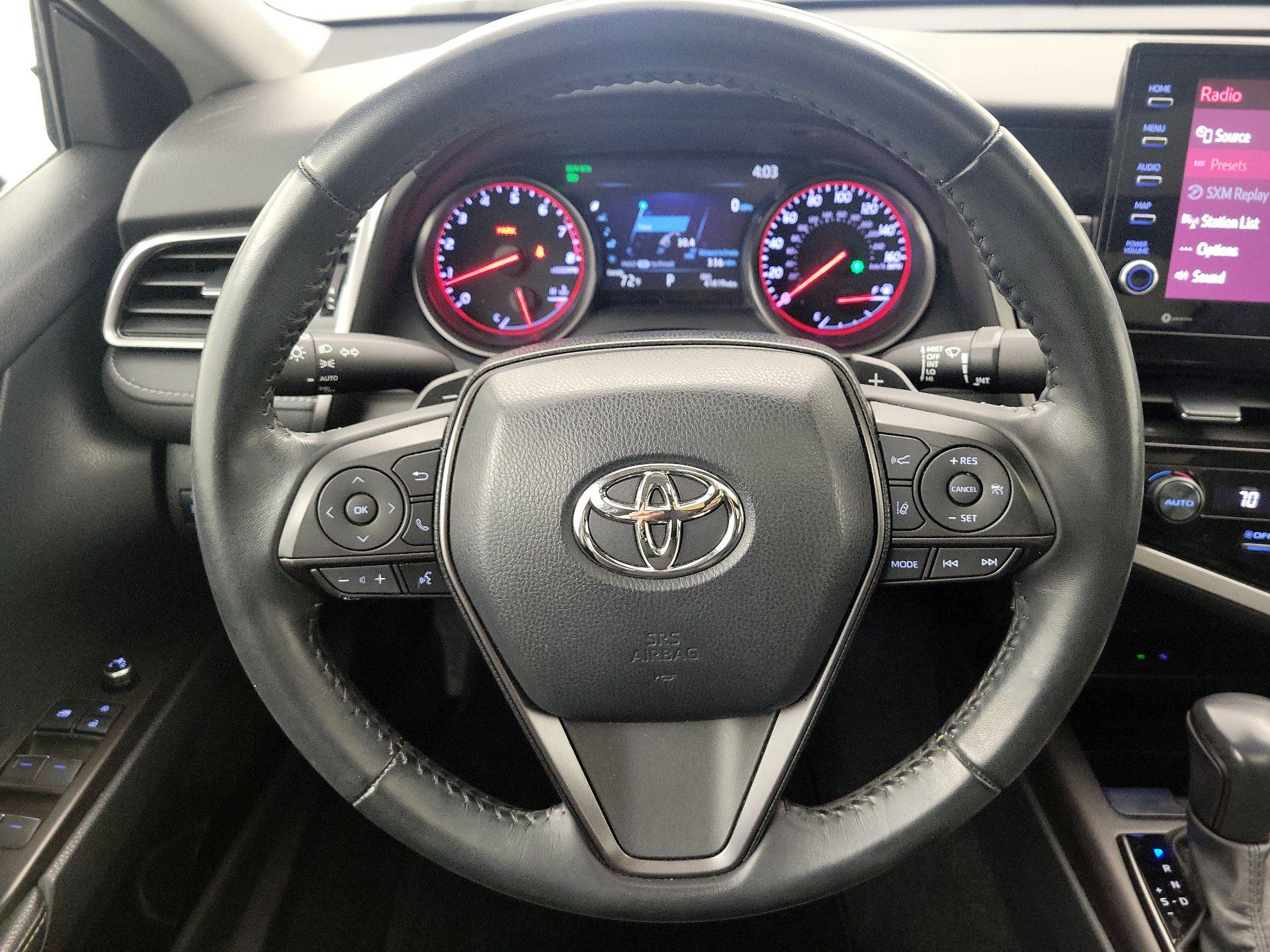 Thumbnail: 2022 Toyota Camry - 10