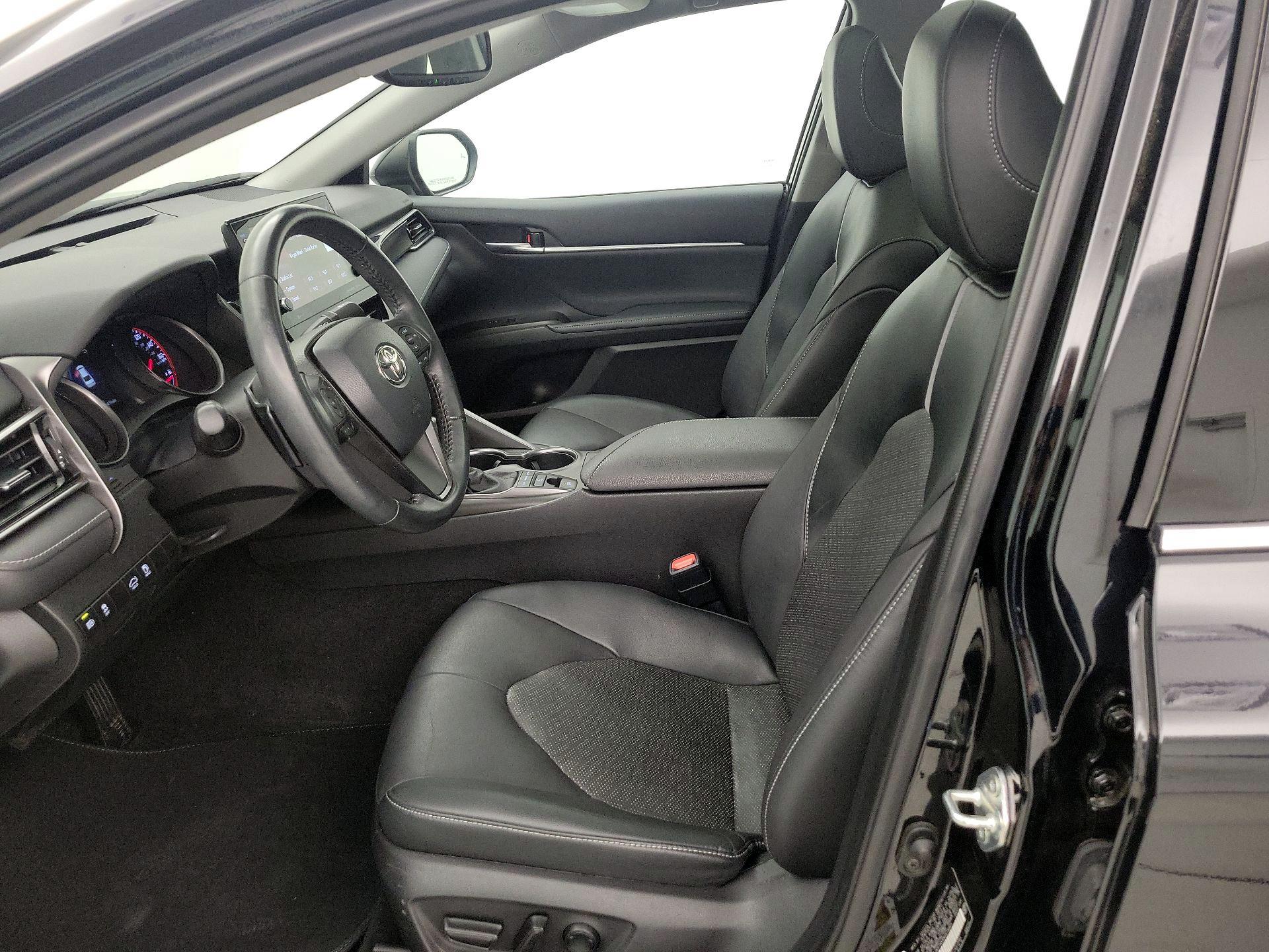 Thumbnail: 2022 Toyota Camry - 11