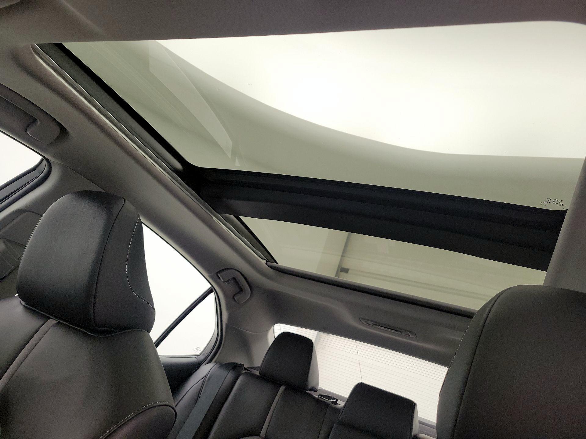 Thumbnail: 2022 Toyota Camry - 19