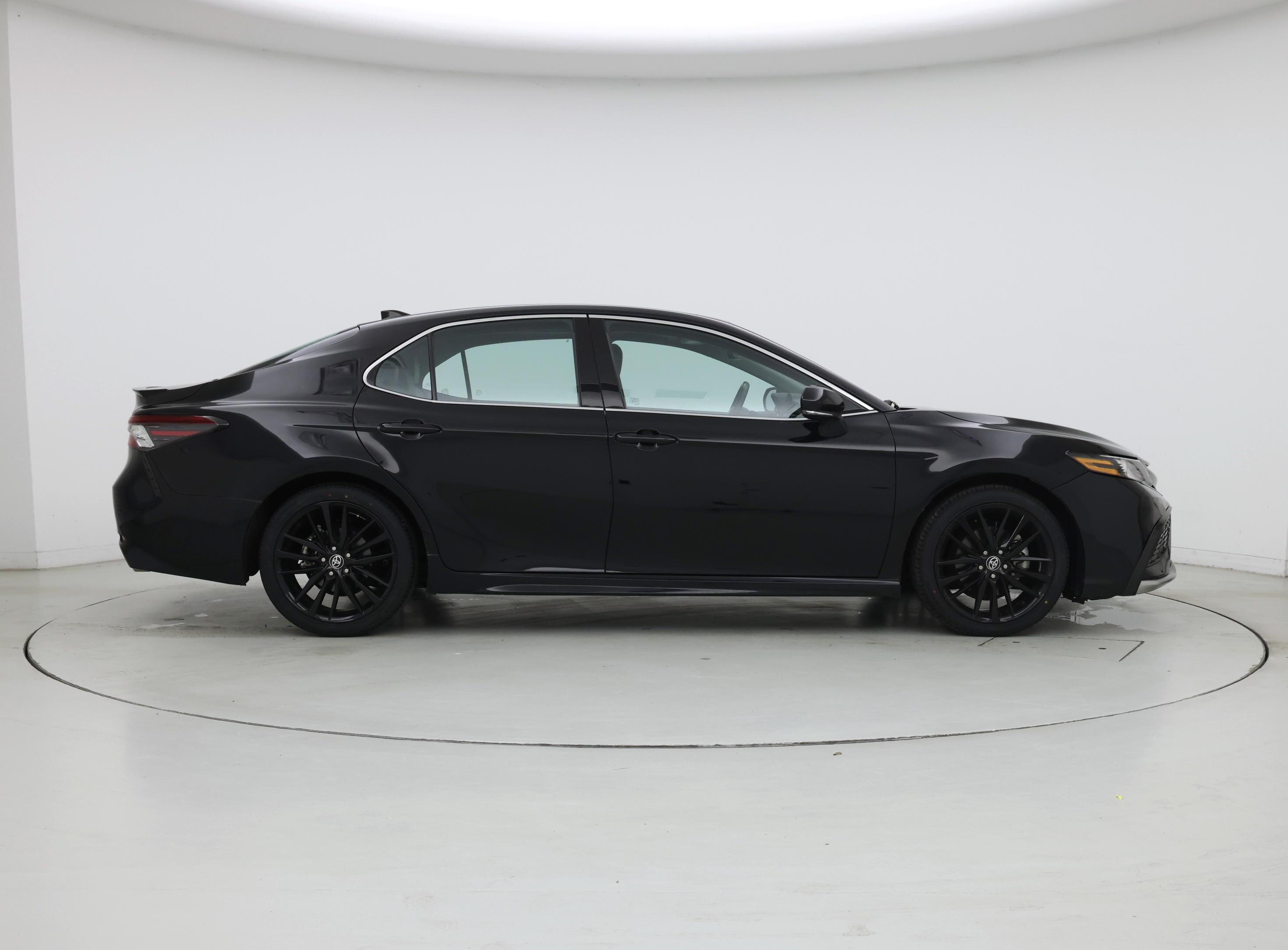 Thumbnail: 2022 Toyota Camry - 7