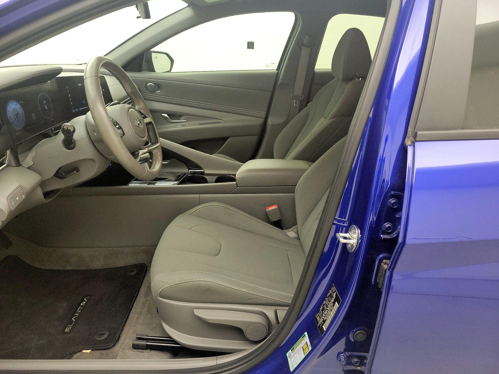 Thumbnail: 2023 Hyundai Elantra - 11