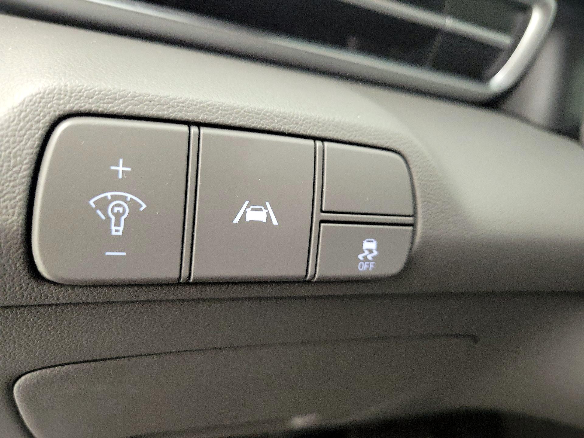 Thumbnail: 2023 Hyundai Elantra - 13