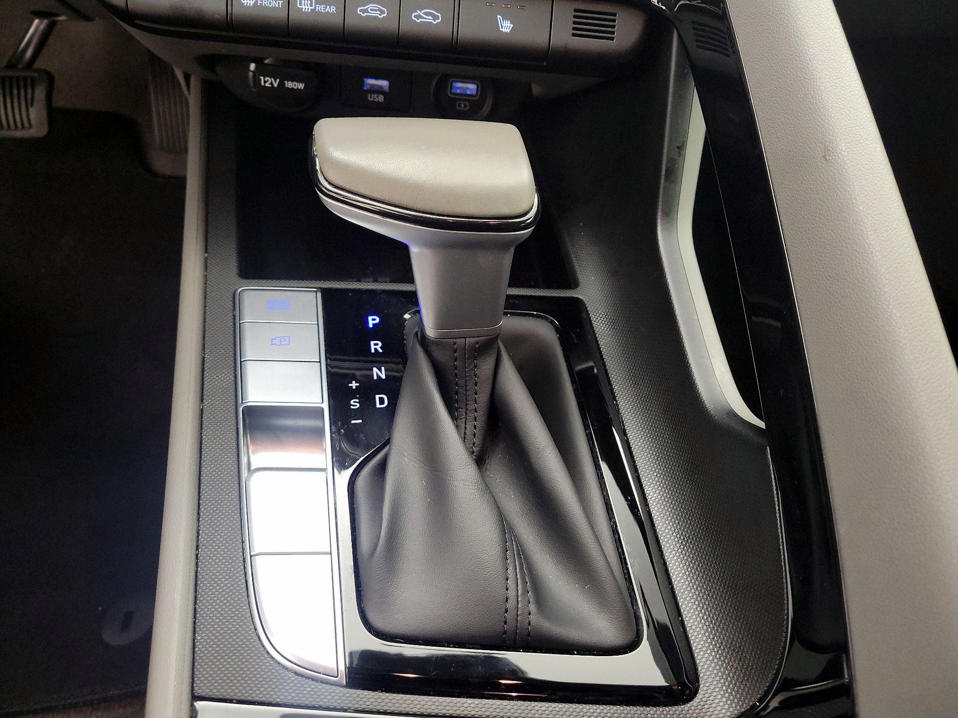 Thumbnail: 2023 Hyundai Elantra - 18