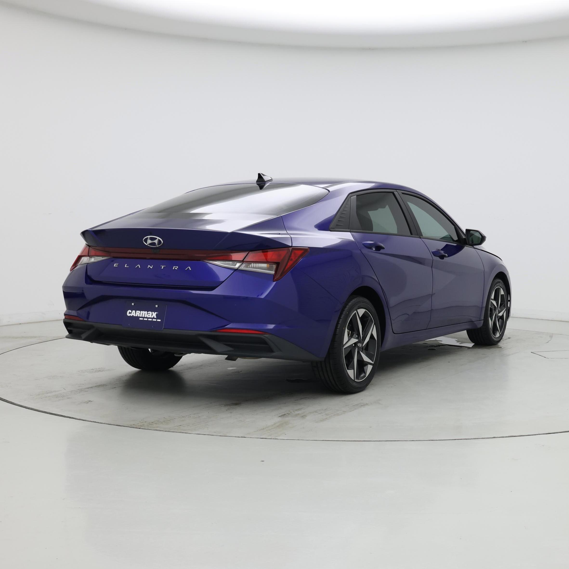 Thumbnail: 2023 Hyundai Elantra - 8