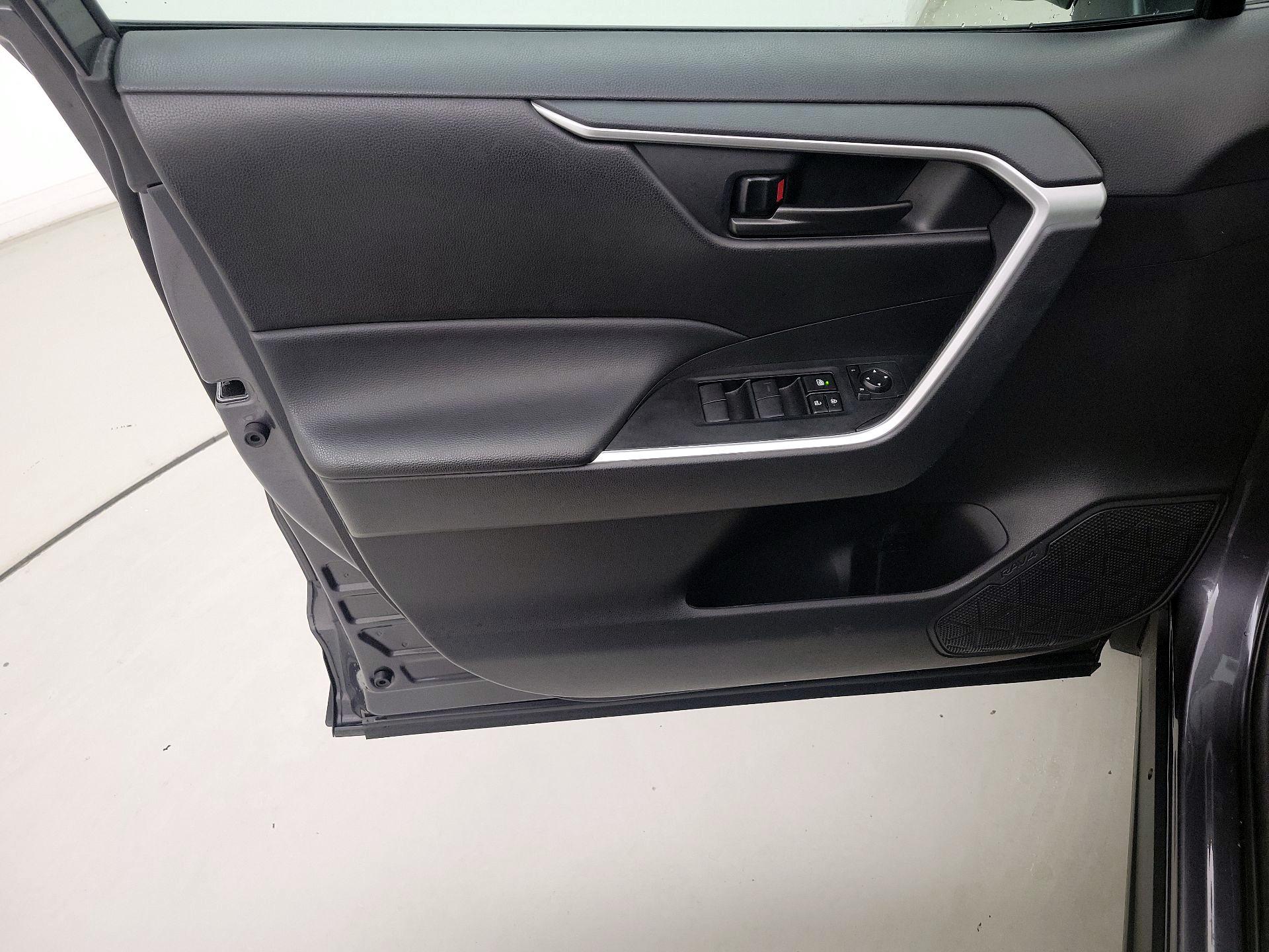 Thumbnail: 2024 Toyota RAV4 - 12