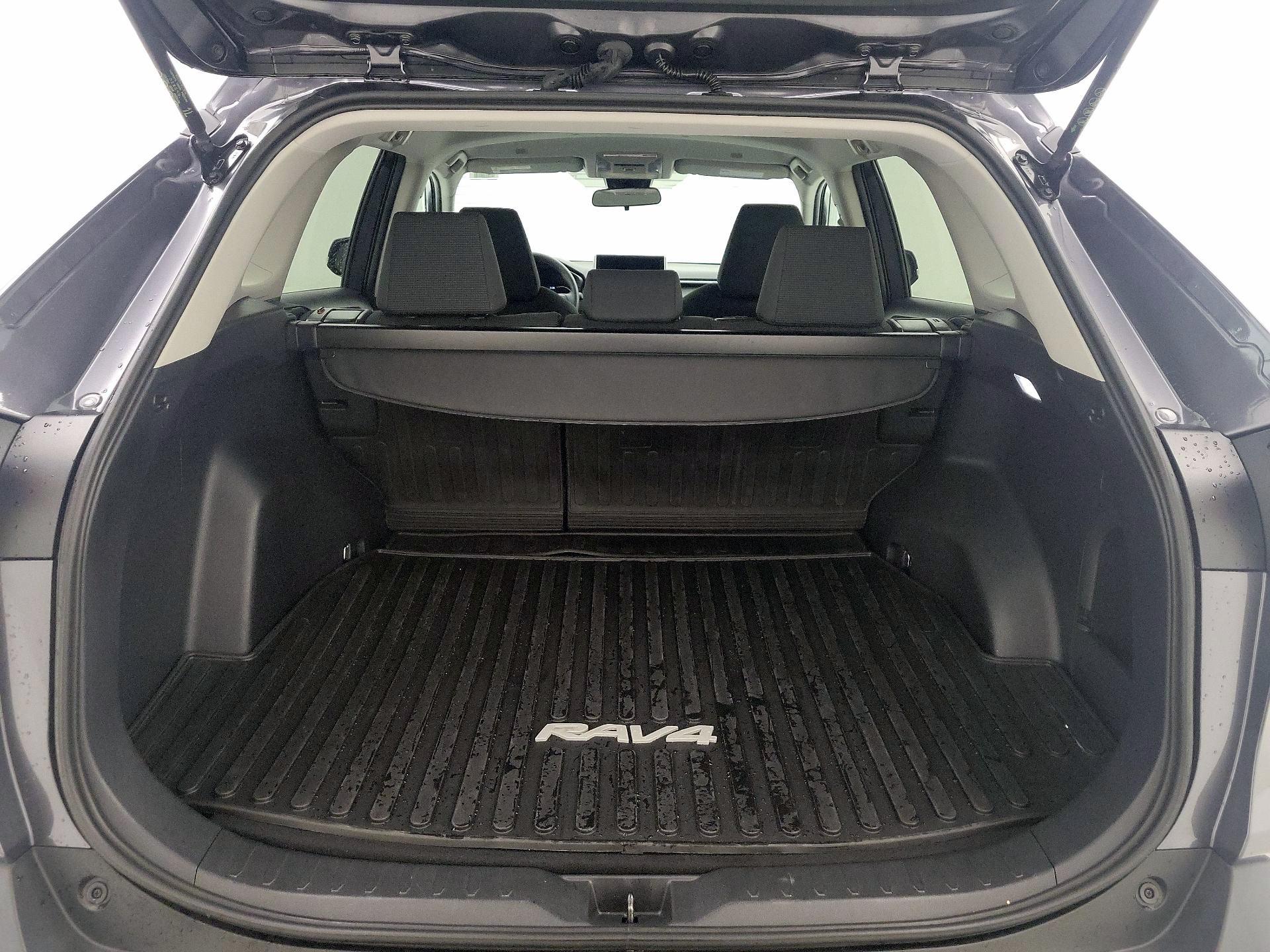 Thumbnail: 2024 Toyota RAV4 - 20