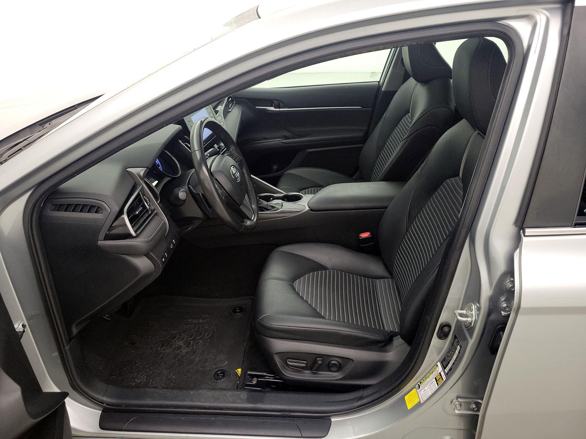 Thumbnail: 2021 Toyota Camry - 11