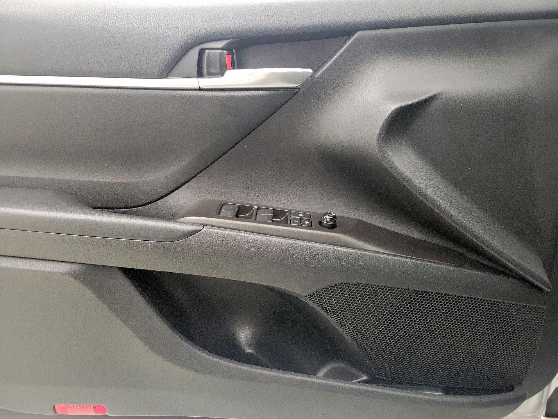 Thumbnail: 2021 Toyota Camry - 12