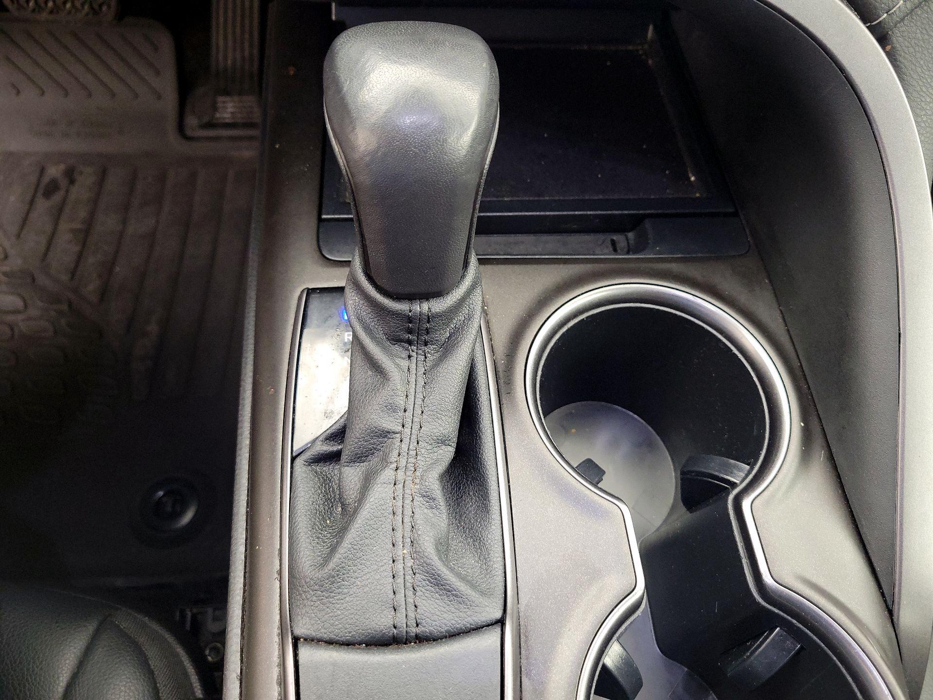 Thumbnail: 2021 Toyota Camry - 17