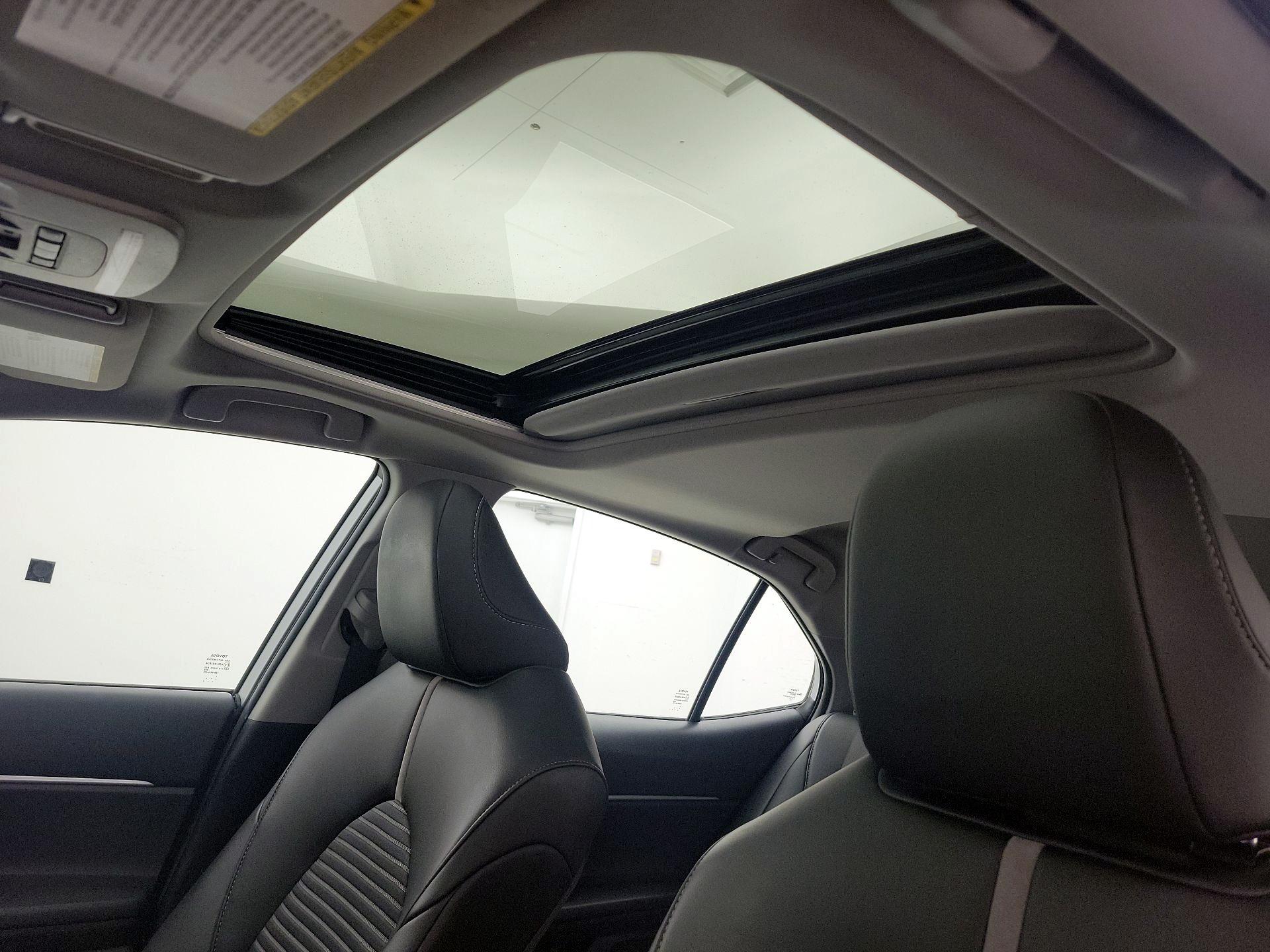 Thumbnail: 2021 Toyota Camry - 19