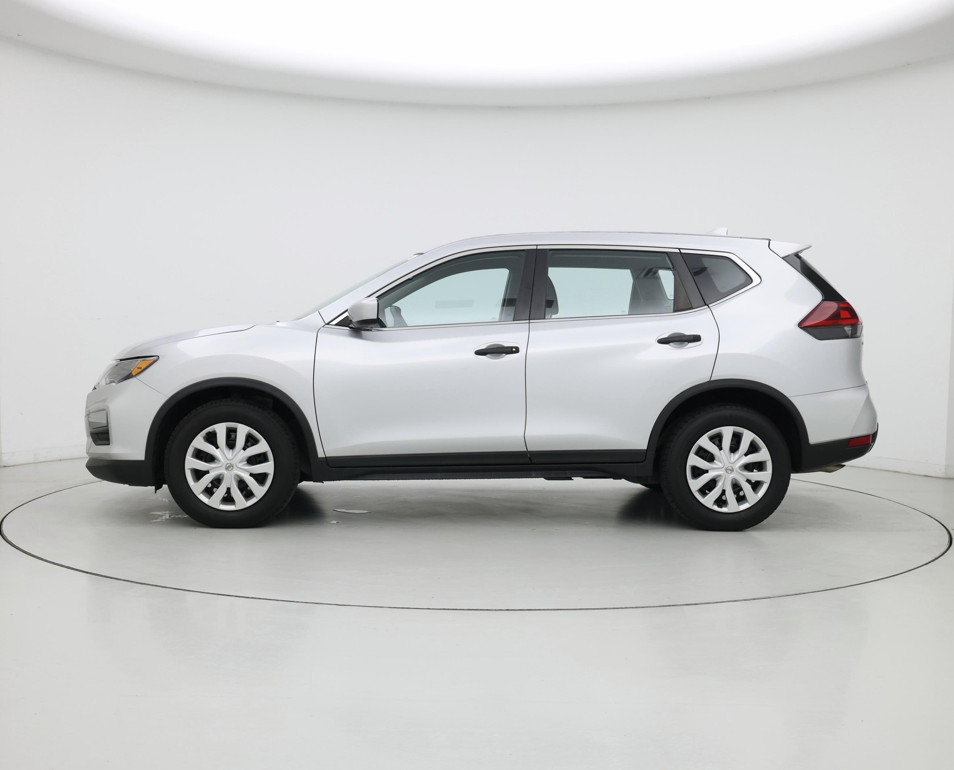 Thumbnail: 2020 Nissan Rogue - 3