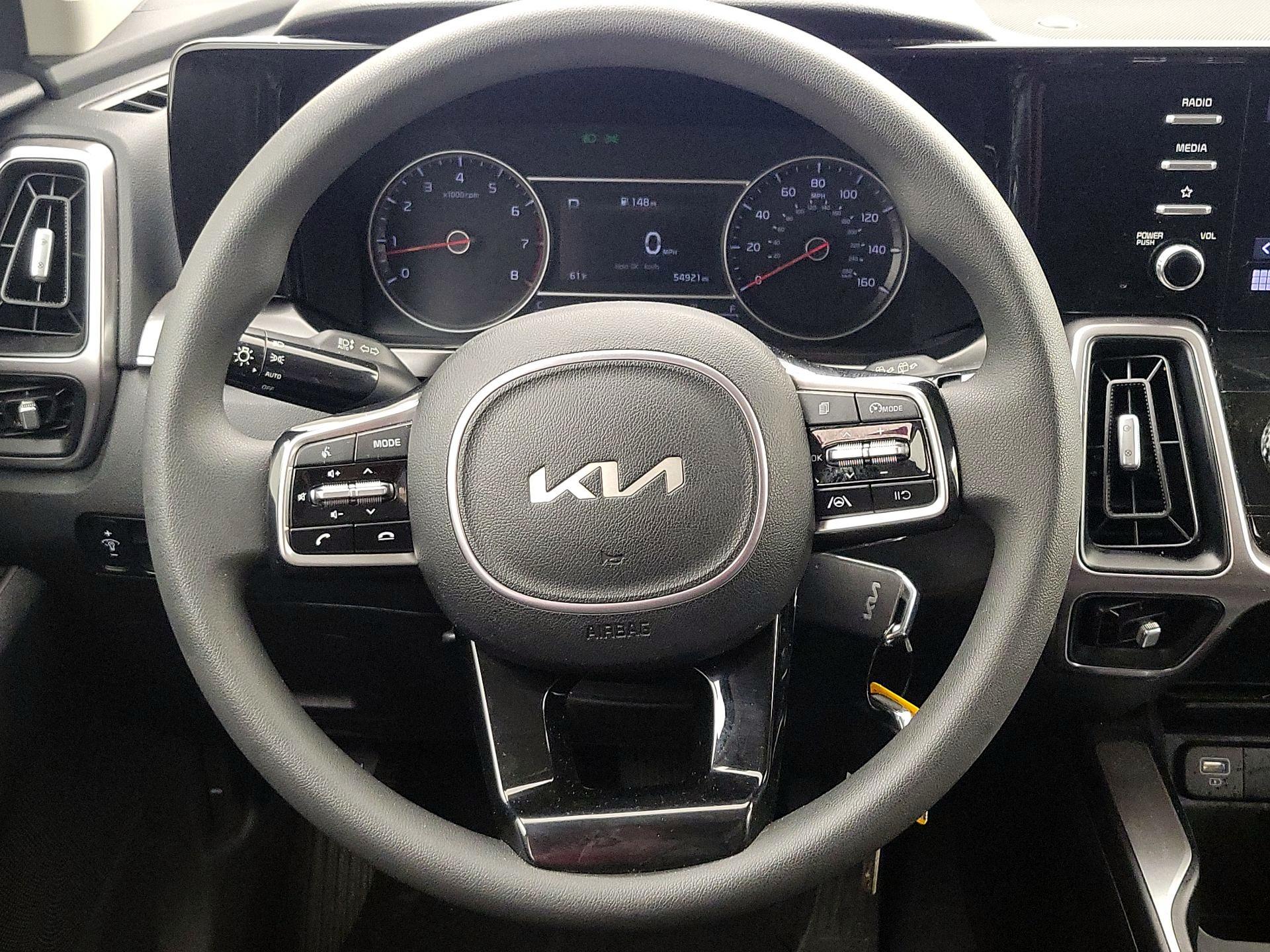 Thumbnail: 2023 Kia Sorento - 10