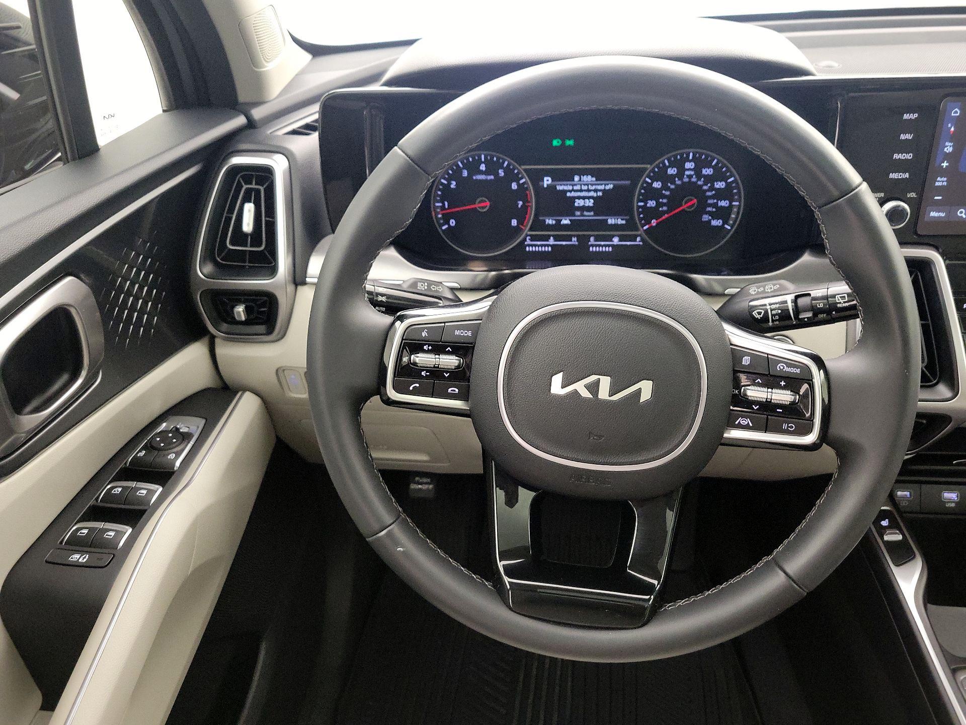 Thumbnail: 2023 Kia Sorento - 10