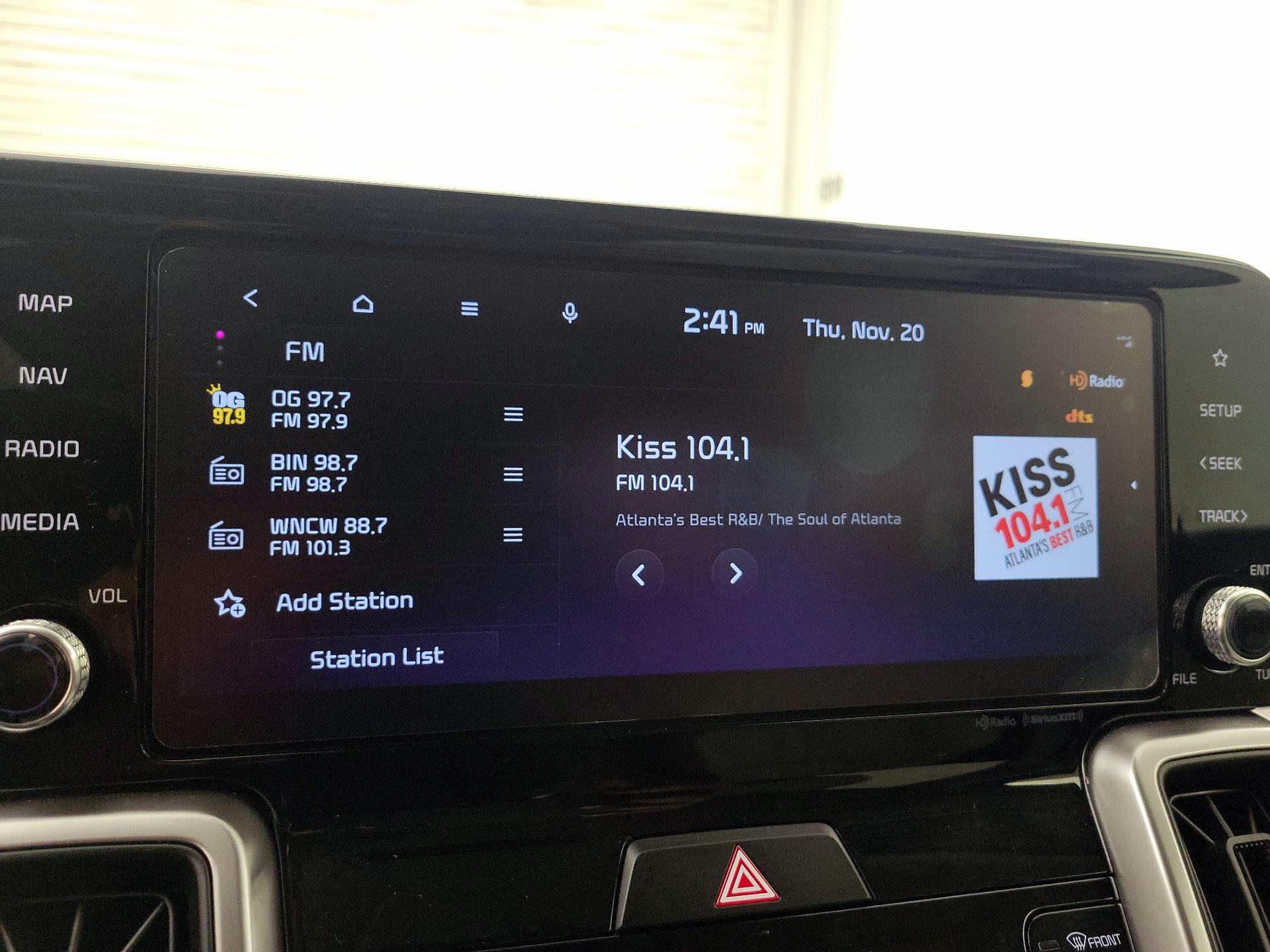 Thumbnail: 2023 Kia Sorento - 16