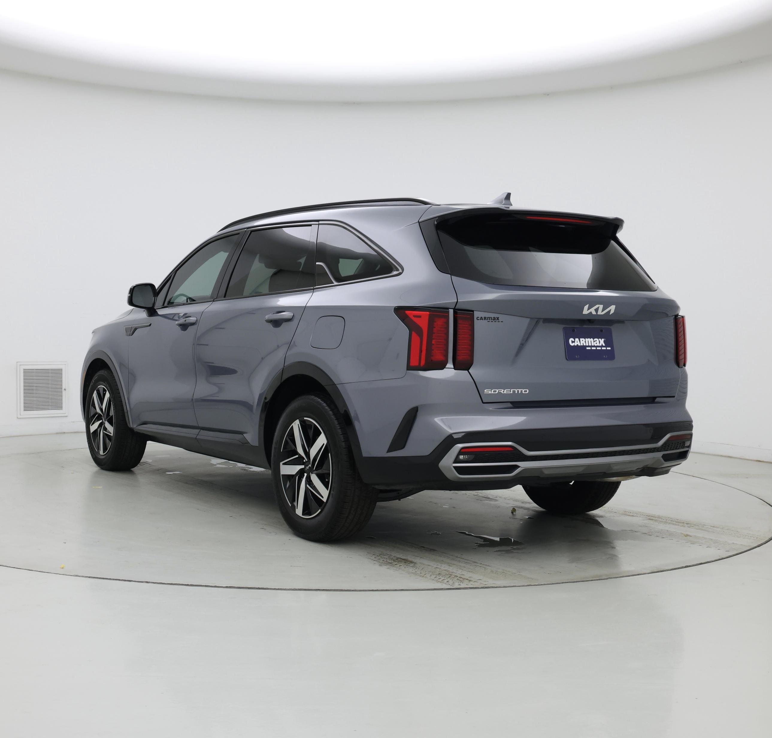 Thumbnail: 2023 Kia Sorento - 2