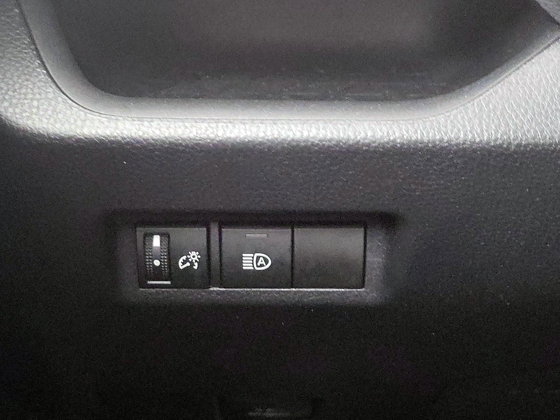 Thumbnail: 2022 Toyota RAV4 - 13