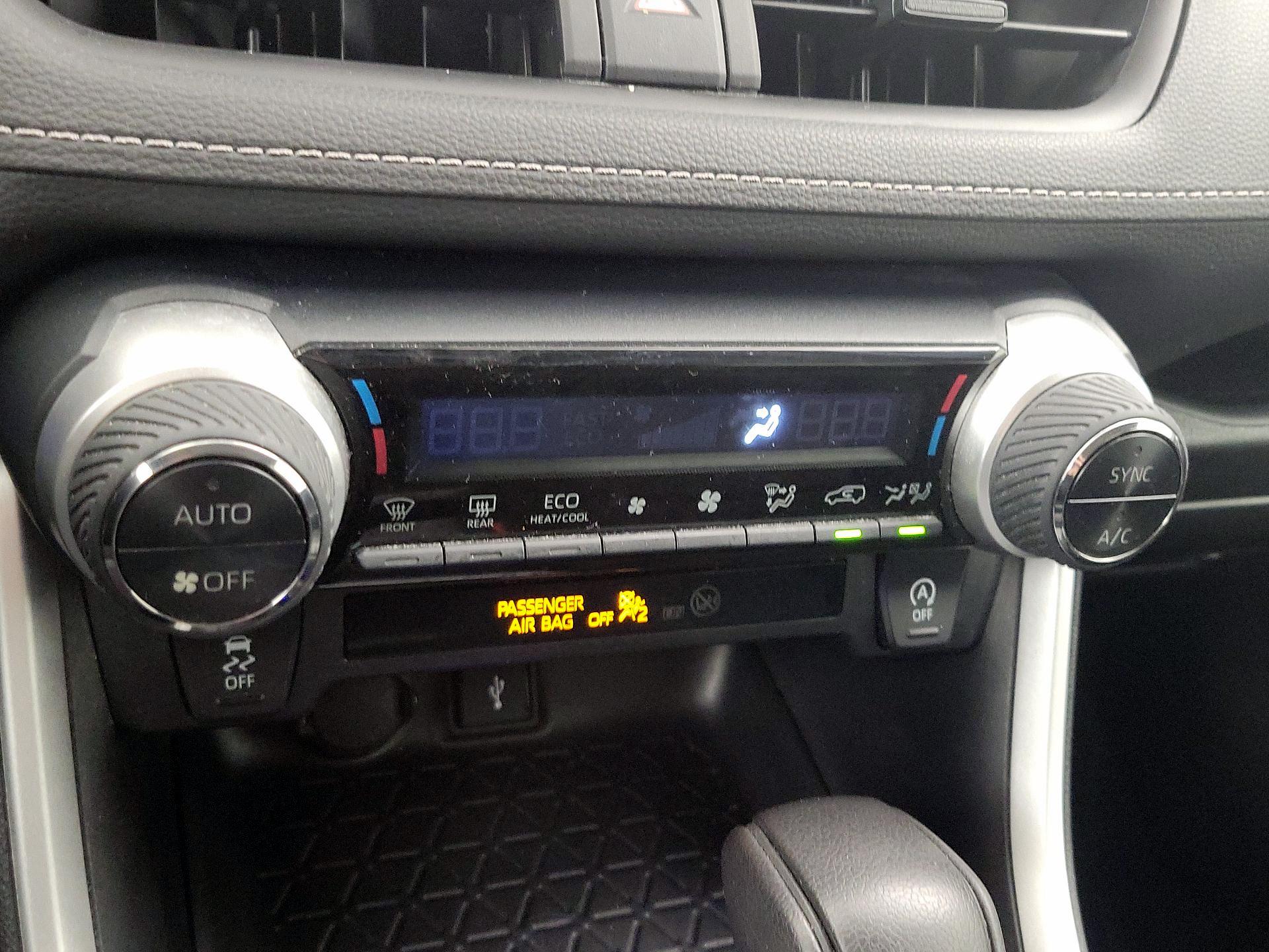 Thumbnail: 2022 Toyota RAV4 - 16