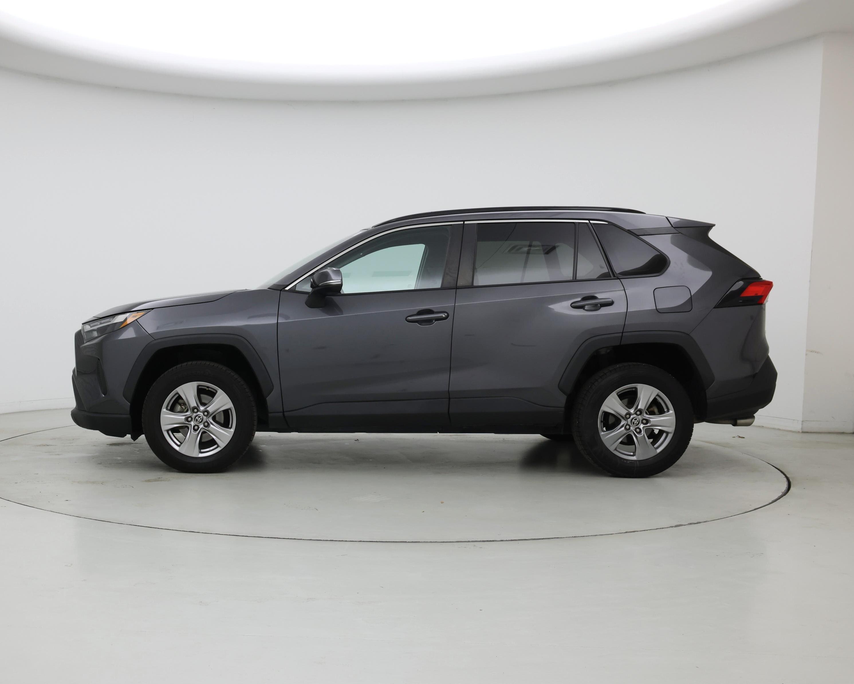 Thumbnail: 2022 Toyota RAV4 - 3