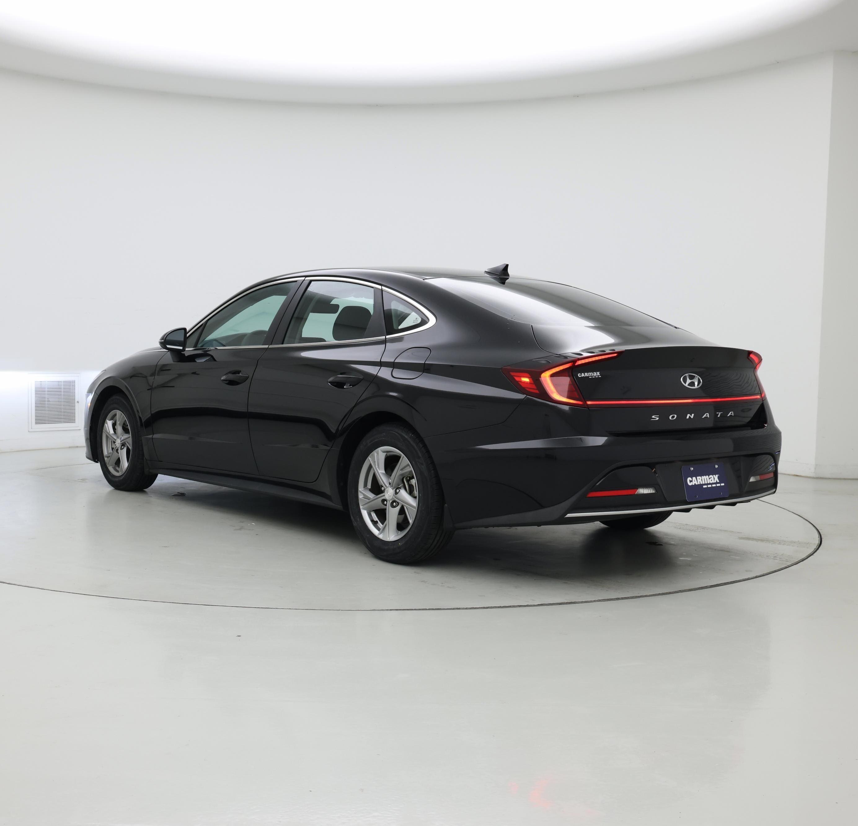 Thumbnail: 2023 Hyundai Sonata - 2