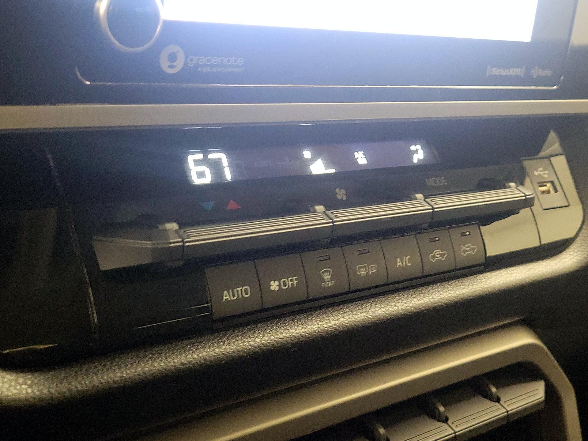 Thumbnail: 2022 Toyota Tundra - 16